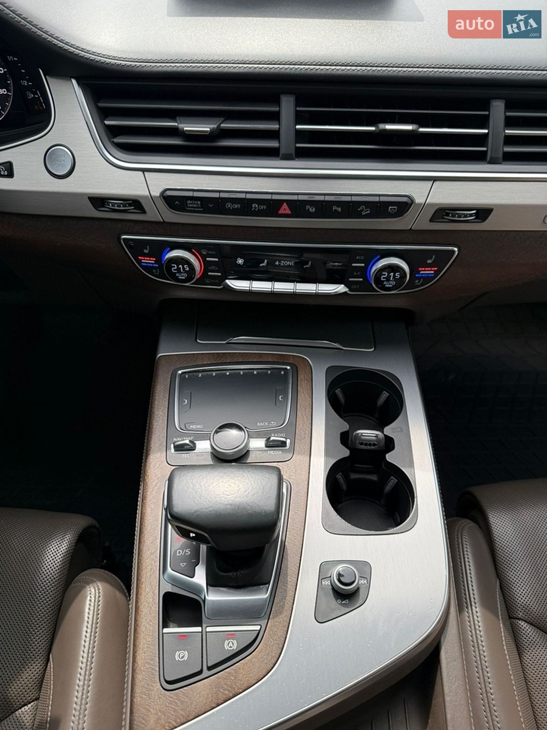 Audi Q7 2017 VIN WAUZZZ4M5JD017706 фото оголошення 30 з 33