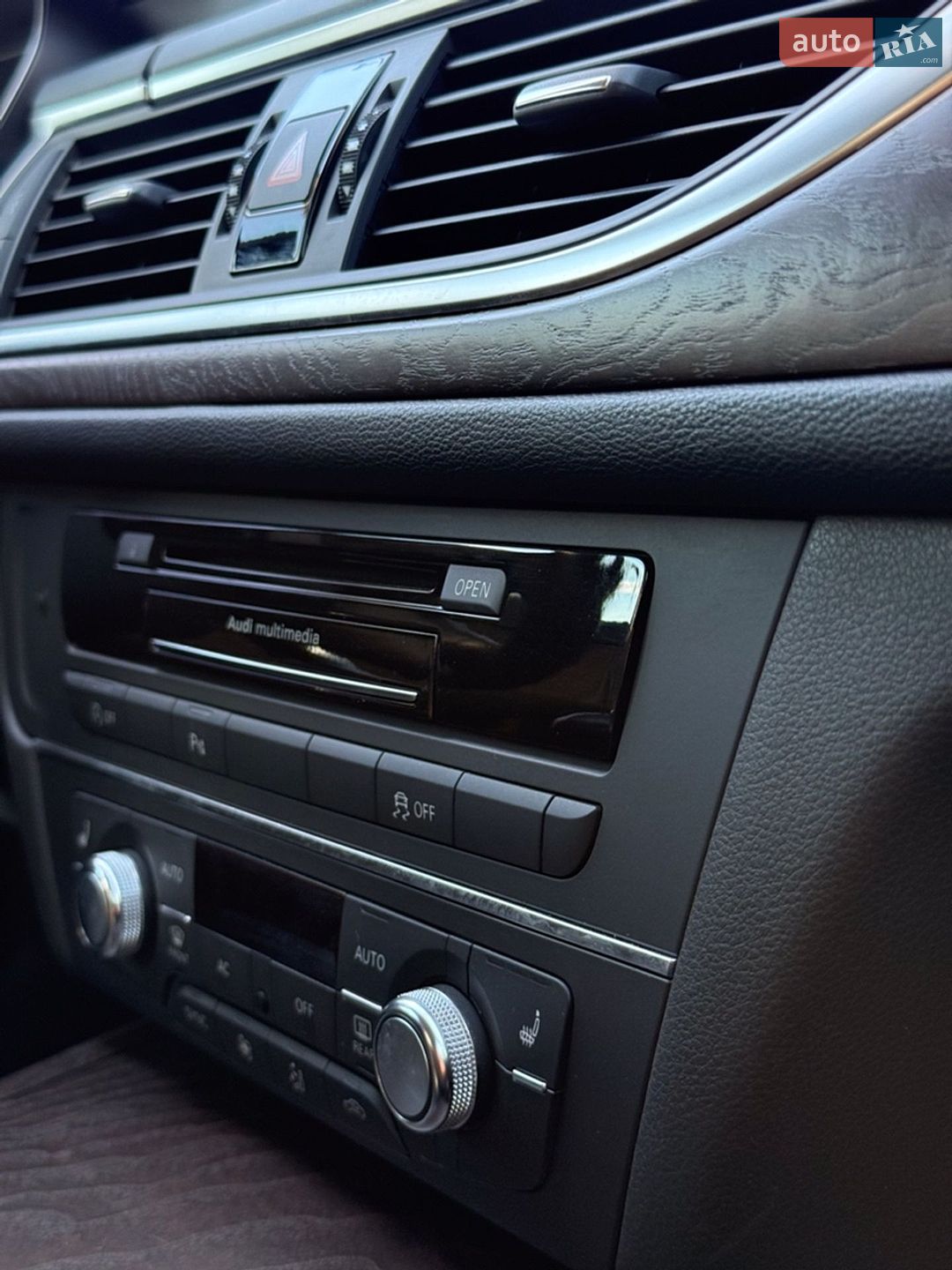 Audi A6 2013 VIN WAUZZZ4G9DN128946 фото оголошення 24 з 36