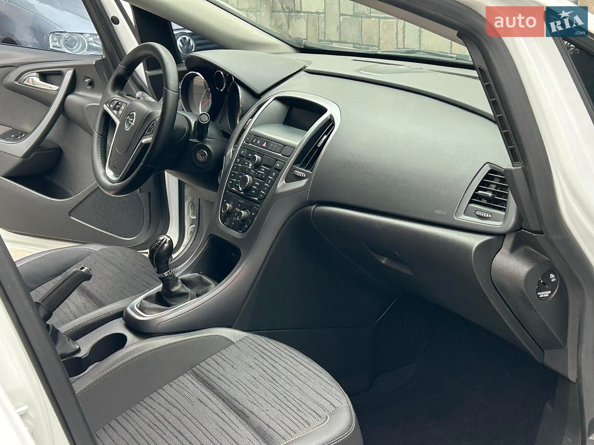 Opel Astra 2017 VIN W0LPD5E4XHG103780 фото оголошення 9 з 11