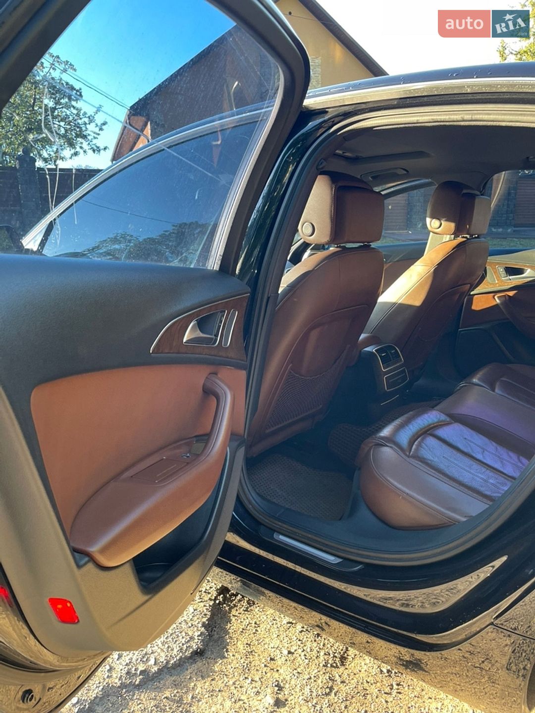 Audi A6 2011 VIN WAUDFAFC4CN074078 фото оголошення 14 з 46