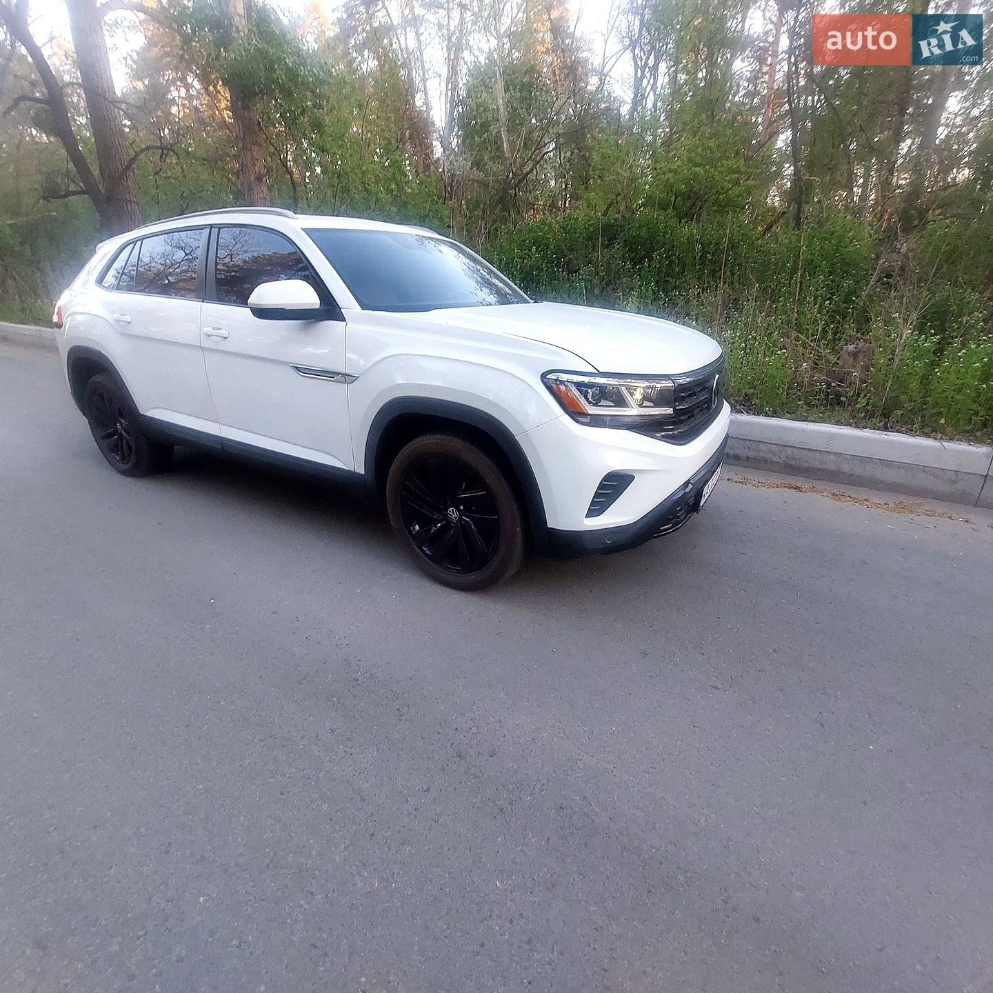 Volkswagen Atlas Cross Sport 2021 VIN 1V2JC2CA8MC214796 фото оголошення 3 з 17