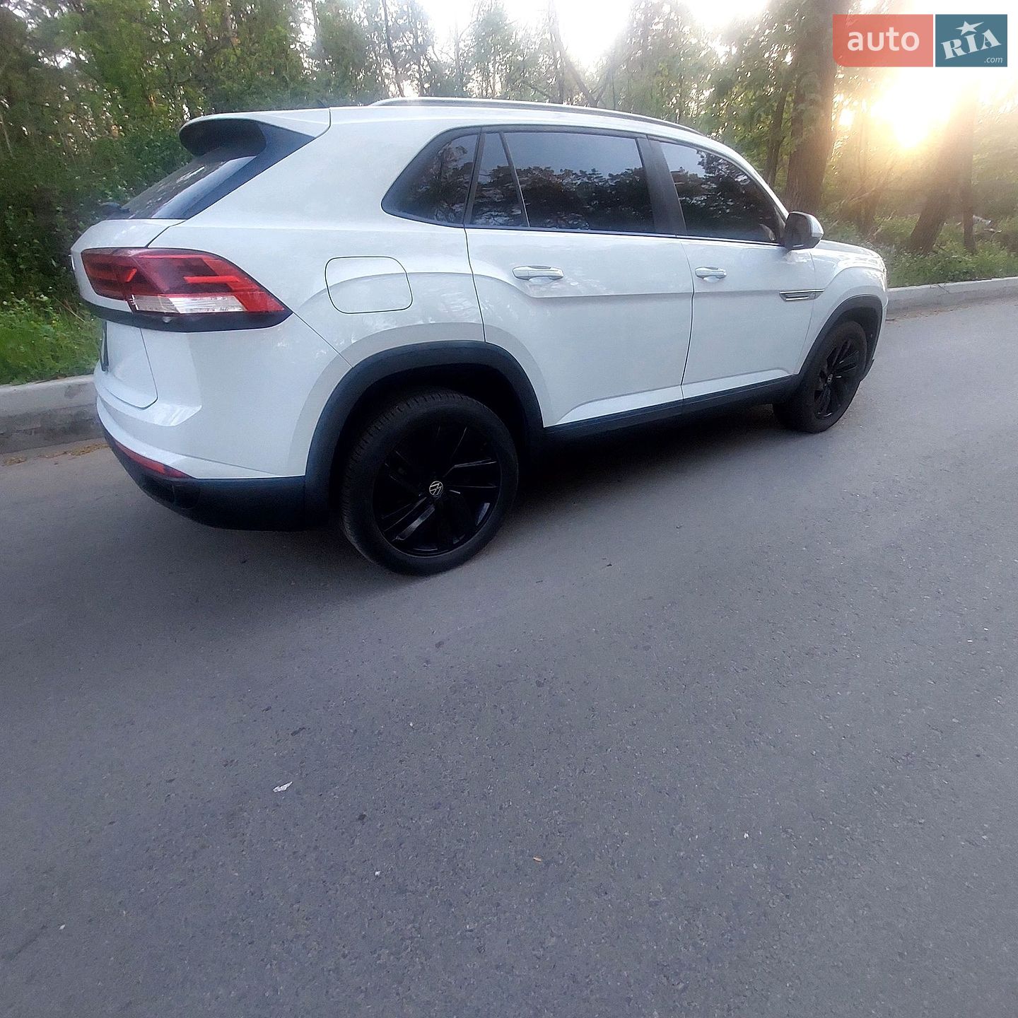 Volkswagen Atlas Cross Sport 2021 VIN 1V2JC2CA8MC214796 фото оголошення 4 з 17