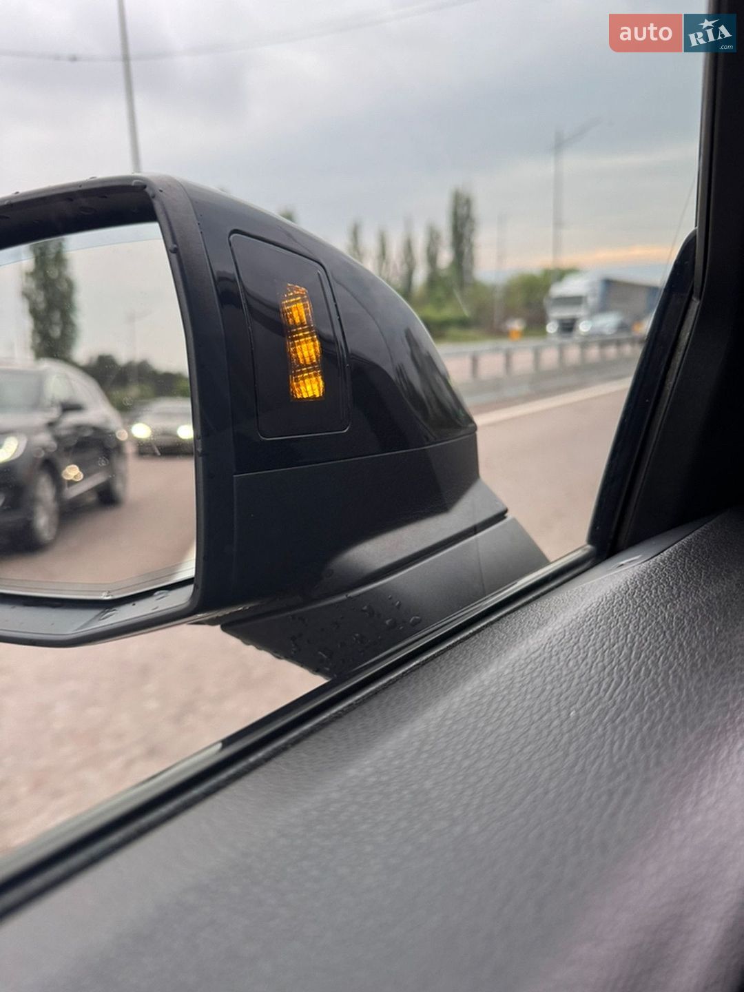 Audi Q5 2017 VIN WA1BNAFY6J2007046 фото оголошення 3 з 92