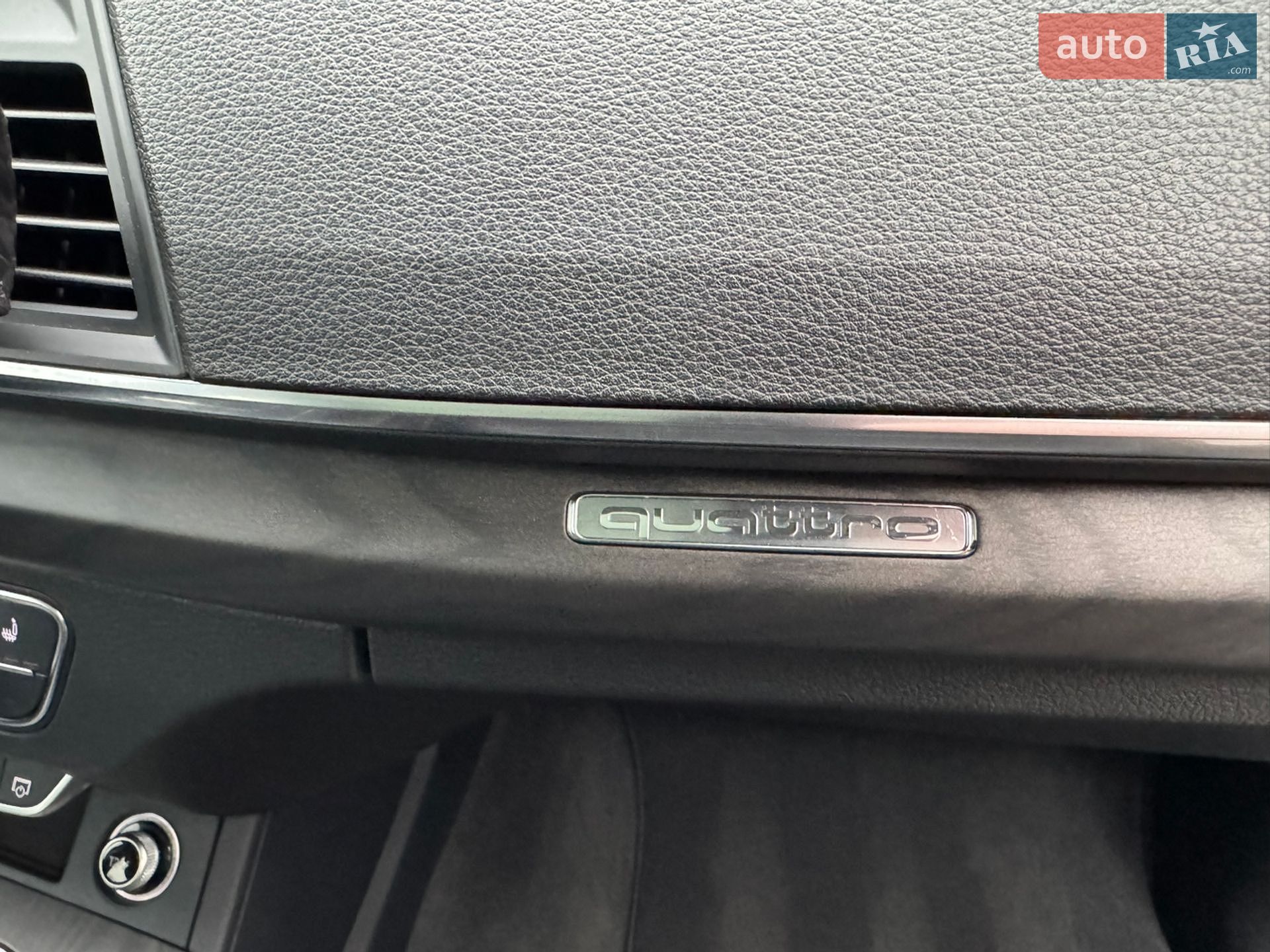Audi Q5 2017 VIN WA1BNAFY6J2007046 фото оголошення 18 з 92