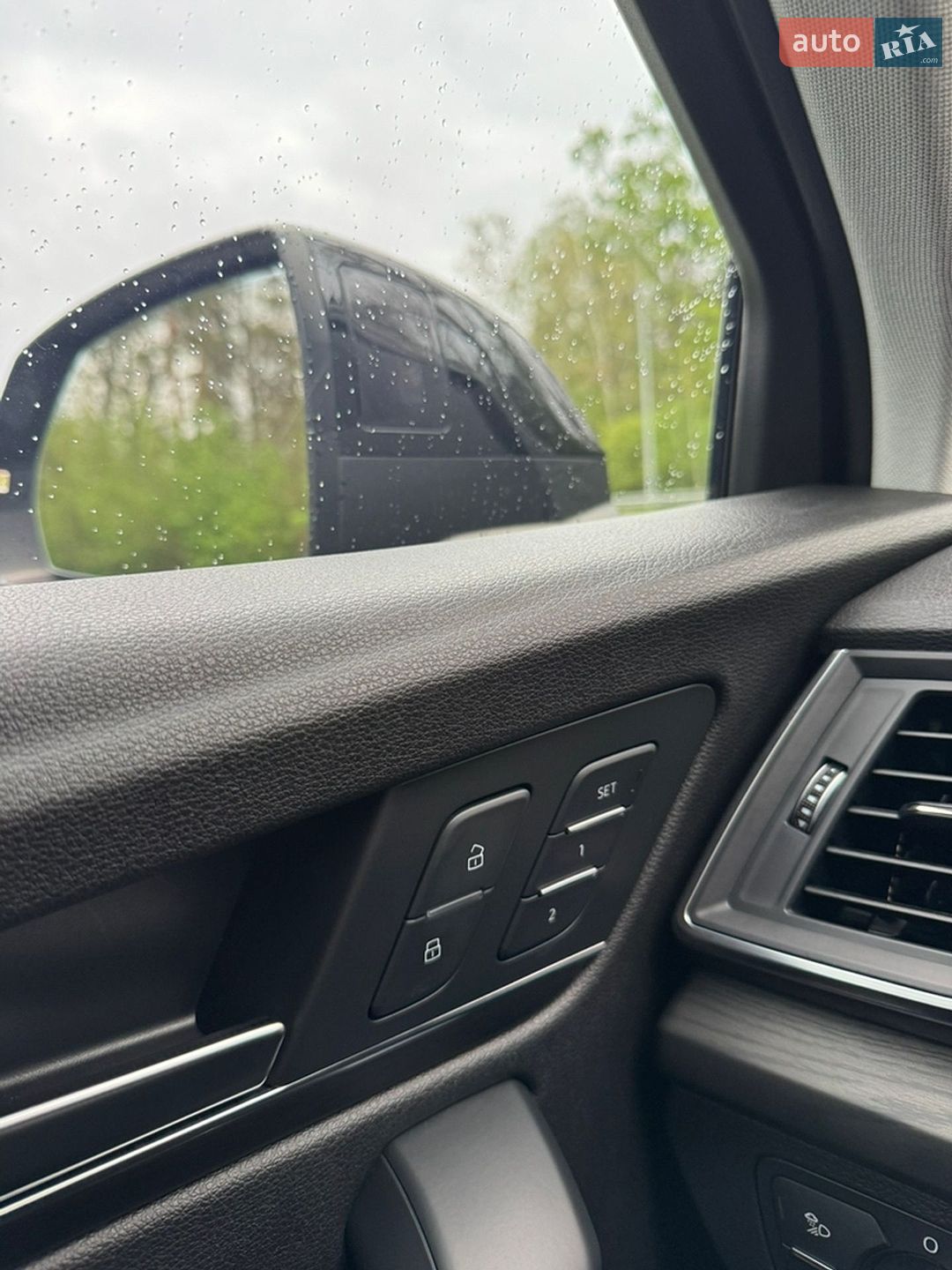 Audi Q5 2017 VIN WA1BNAFY6J2007046 фото оголошення 70 з 92