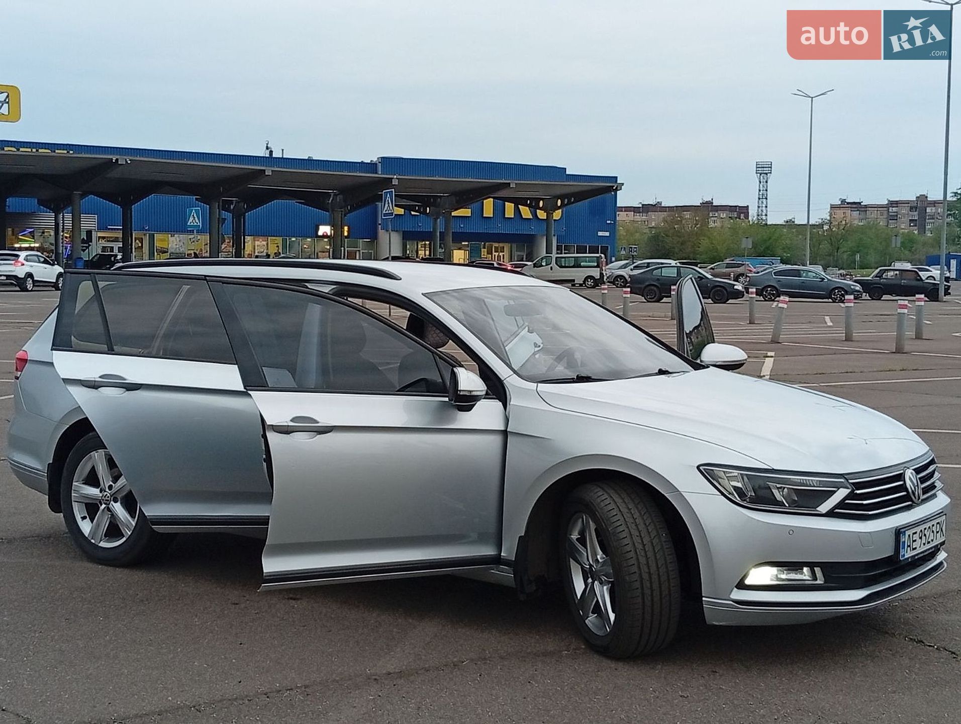 Volkswagen Passat 2015 VIN WVWZZZ3CZGE020760 фото оголошення 14 з 29
