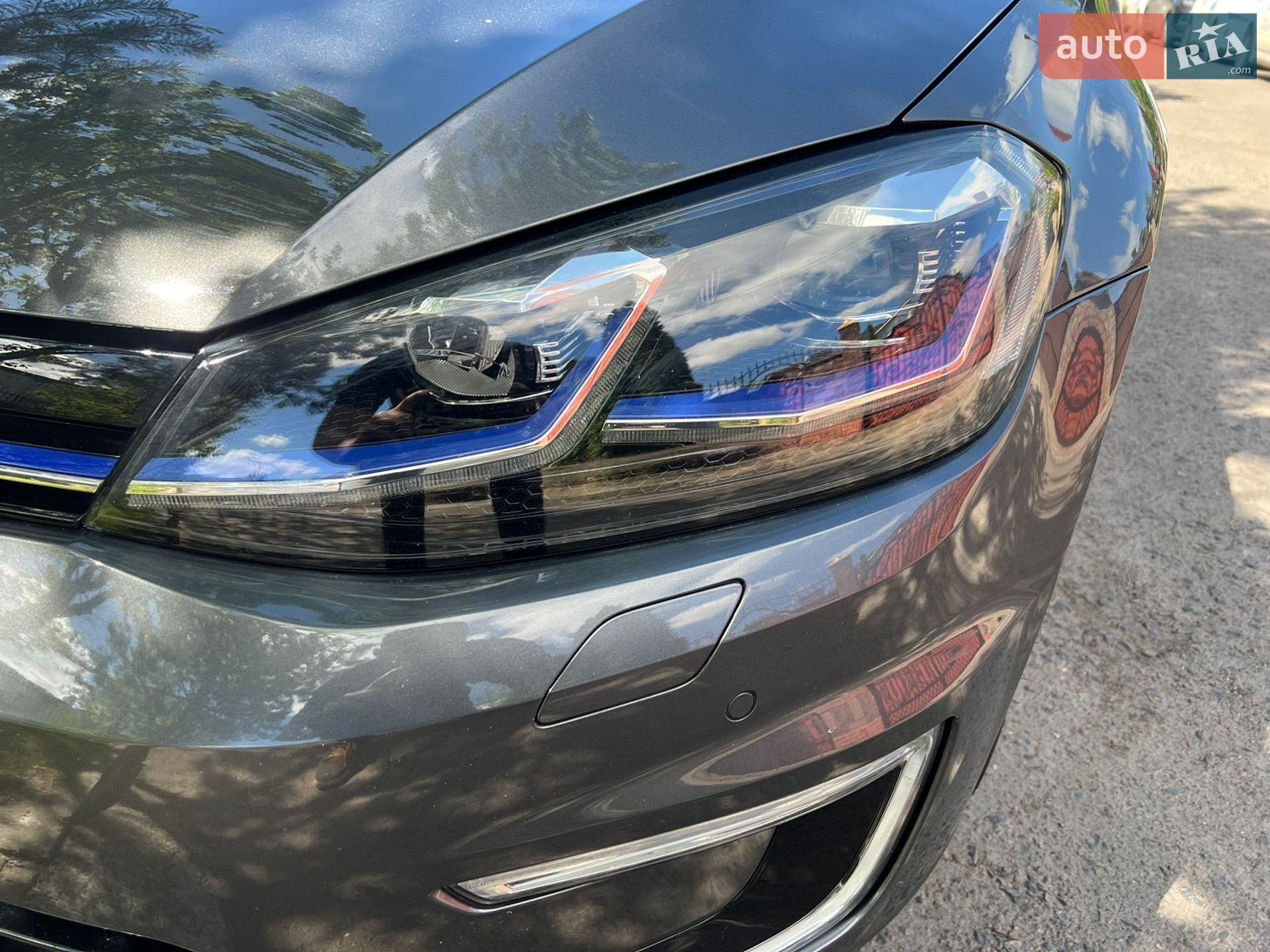 Volkswagen e-Golf 2017 VIN WVWZZZAUZHW952477 фото оголошення 13 з 30