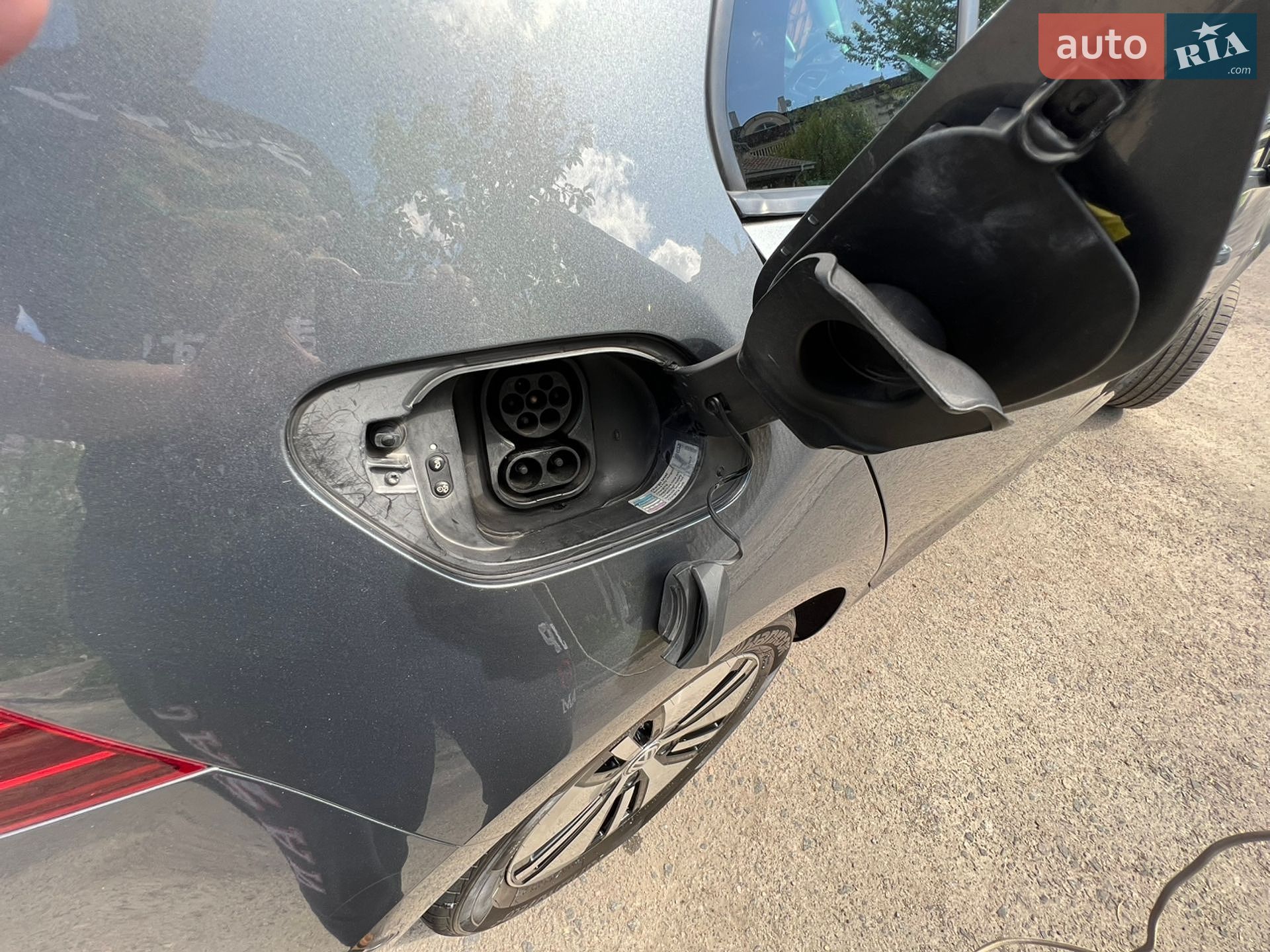 Volkswagen e-Golf 2017 VIN WVWZZZAUZHW952477 фото оголошення 19 з 30