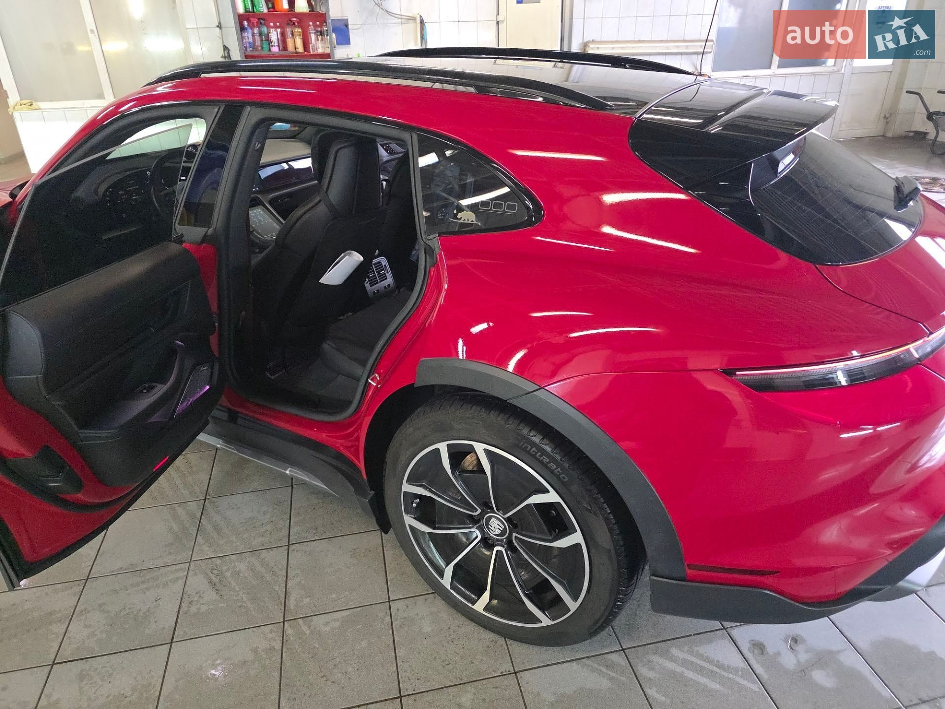 Porsche Taycan 2021 VIN WP0BC2Y18MSA88110 фото оголошення 8 з 16