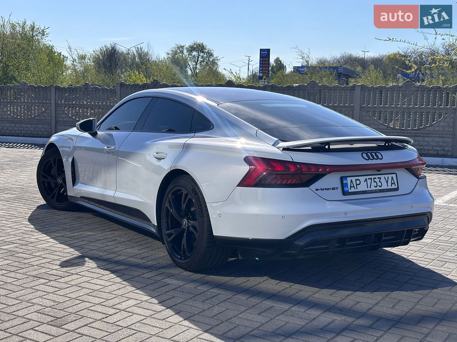 Audi e-tron GT 2021 VIN WAUDJBFW3N7004061 фото оголошення 7 з 27