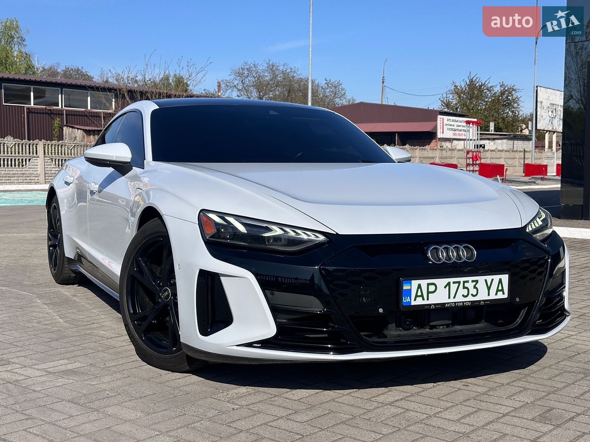 Audi e-tron GT 2021 VIN WAUDJBFW3N7004061 фото оголошення 11 з 27