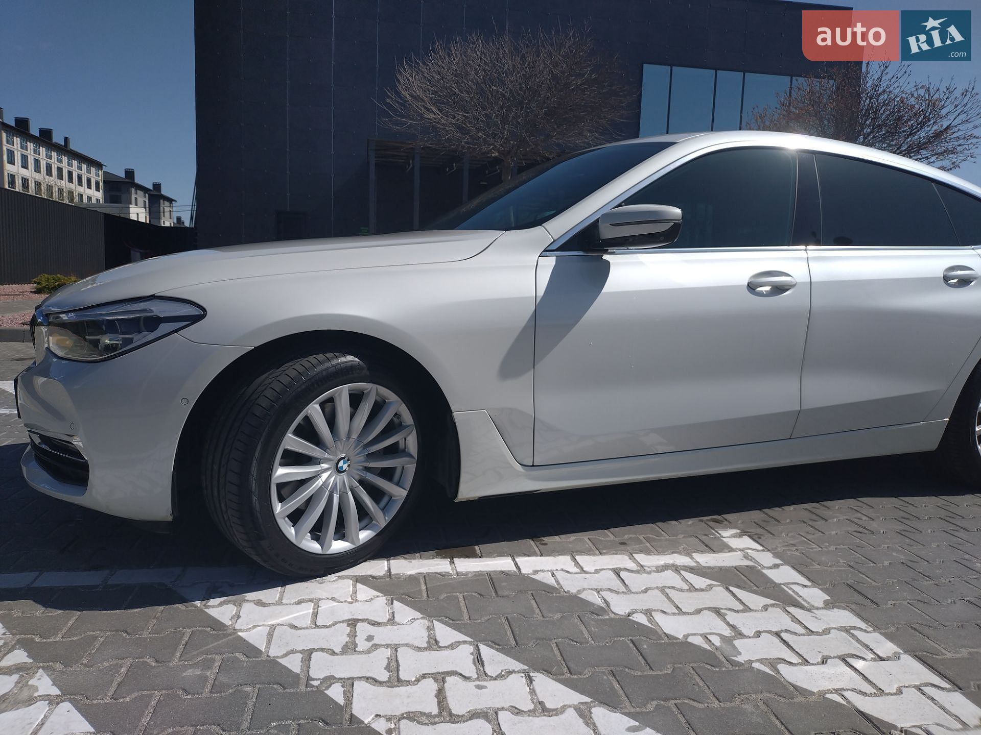 BMW 6 Series GT 2018 VIN WBAJX2100KBJ22453 фото оголошення 7 з 34