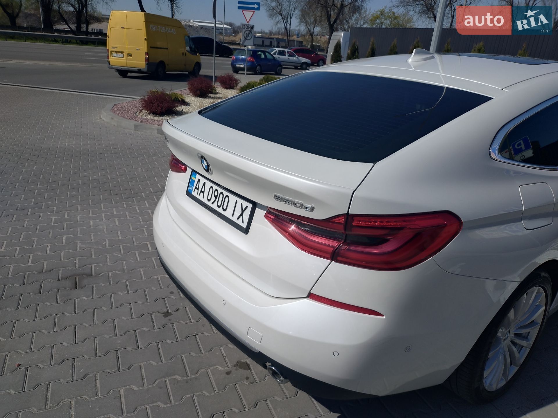 BMW 6 Series GT 2018 VIN WBAJX2100KBJ22453 фото оголошення 14 з 34