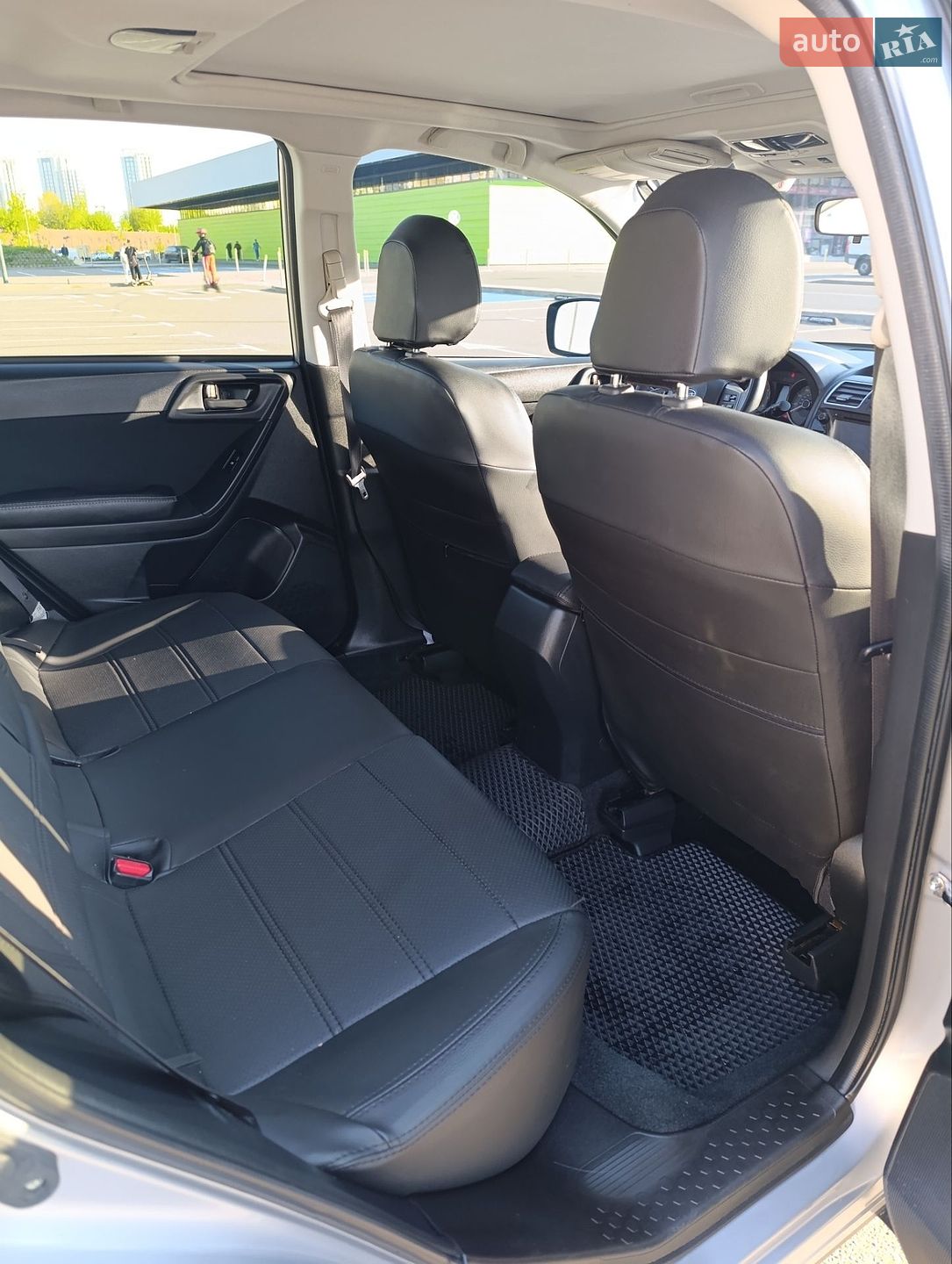 Subaru Forester 2016 VIN JF2SJAFC1GH516443 фото оголошення 2 з 19