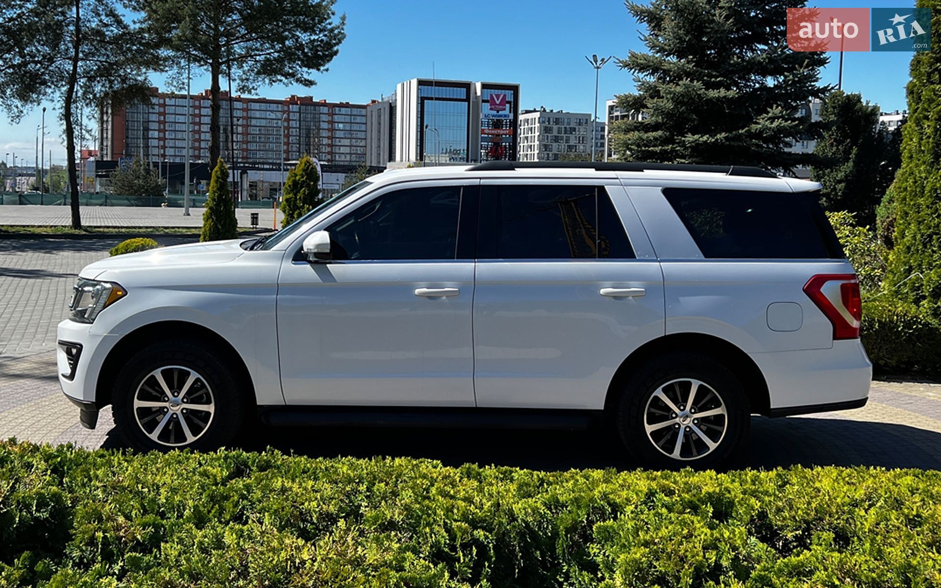 Ford Expedition 2019 VIN 1FMJU1JT6KEA37238 фото оголошення 4 з 30