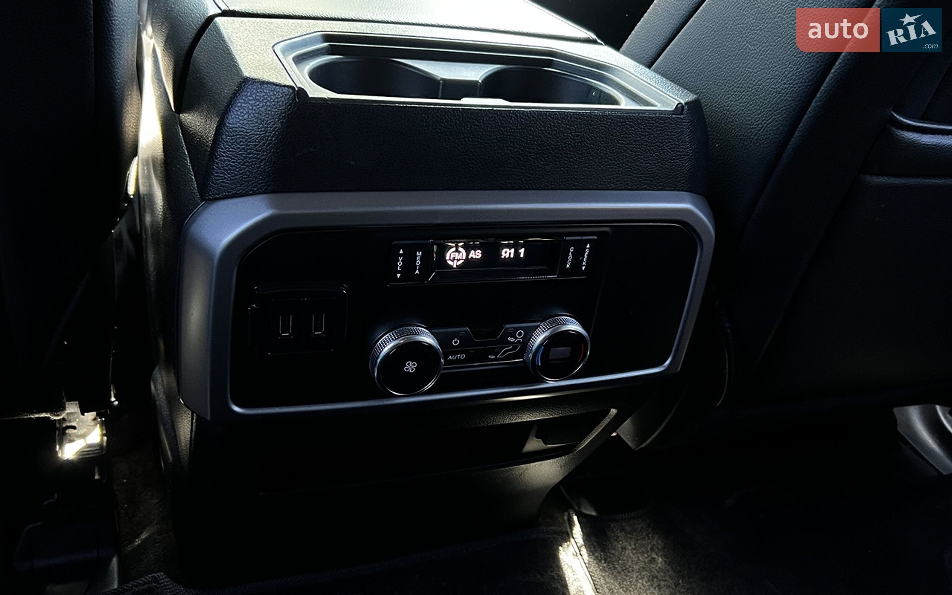 Ford Expedition 2019 VIN 1FMJU1JT6KEA37238 фото оголошення 19 з 30