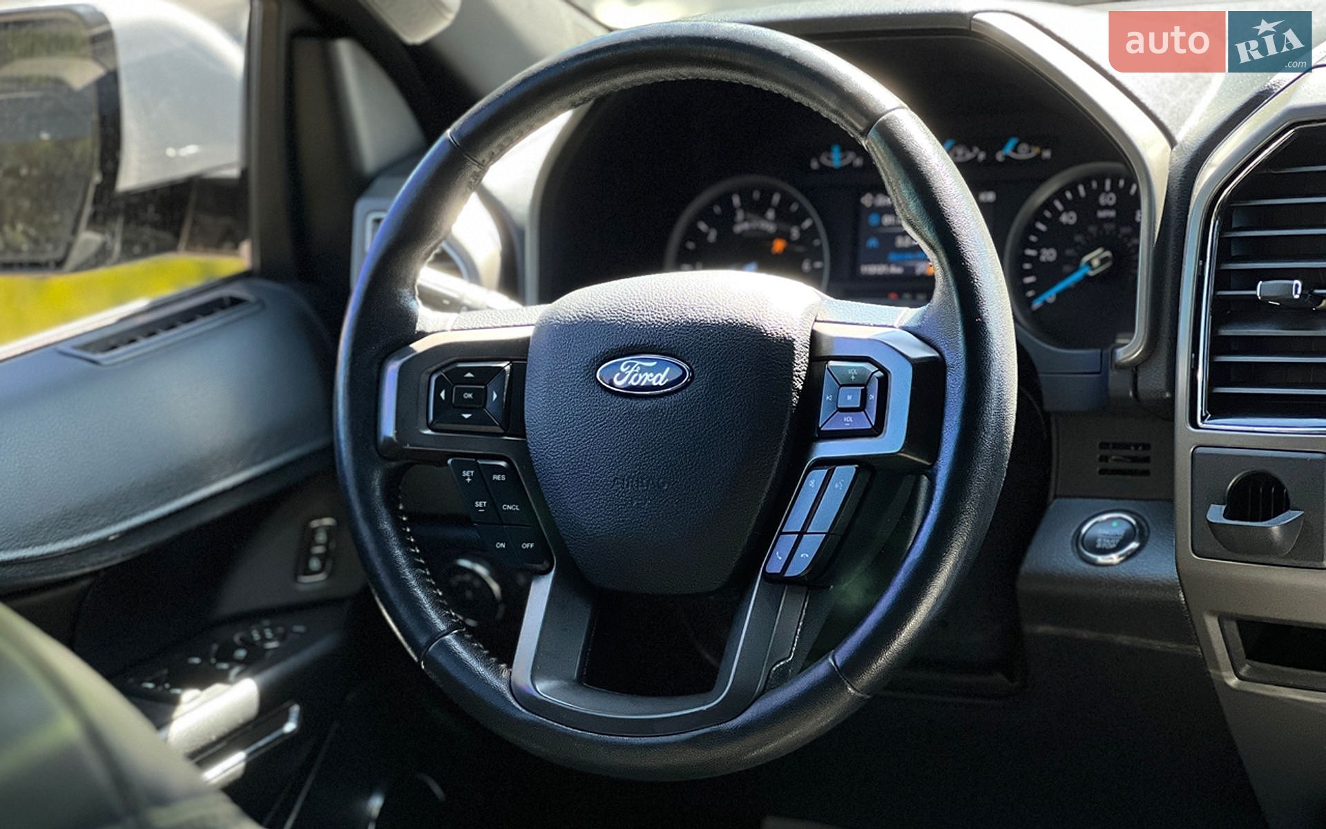 Ford Expedition 2019 VIN 1FMJU1JT6KEA37238 фото оголошення 25 з 30