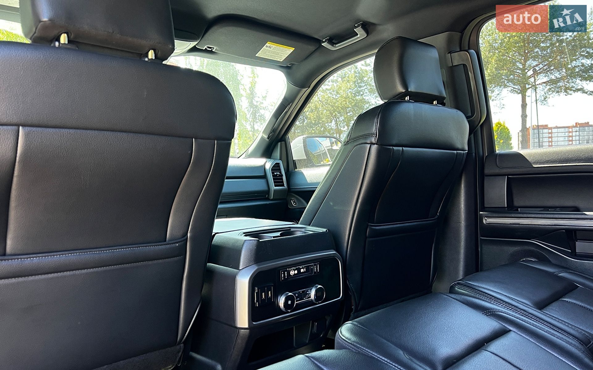 Ford Expedition 2019 VIN 1FMJU1JT6KEA37238 фото оголошення 26 з 30