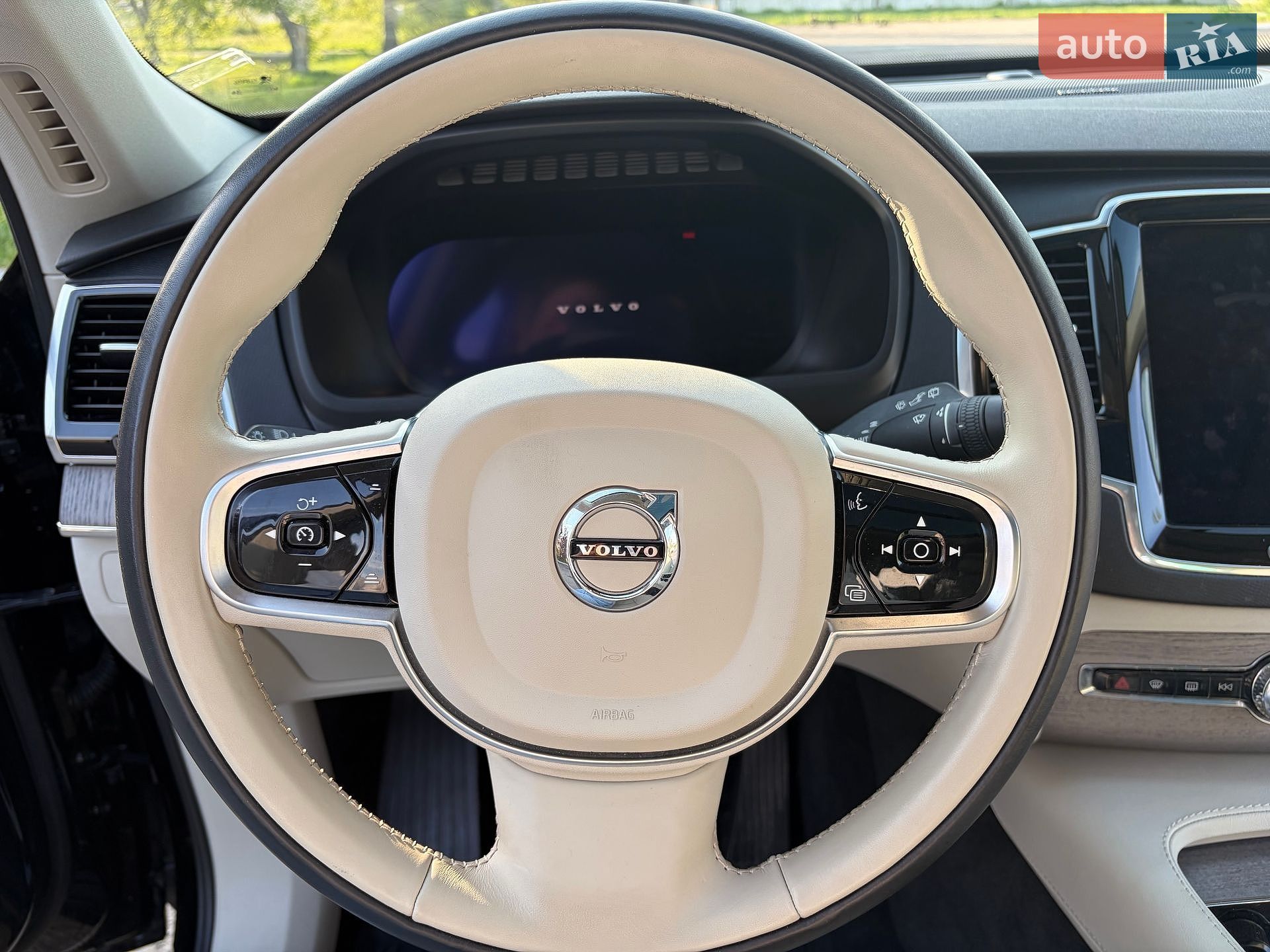 Volvo XC90 2022 VIN YV4L12PN7P1956858 фото оголошення 6 з 20