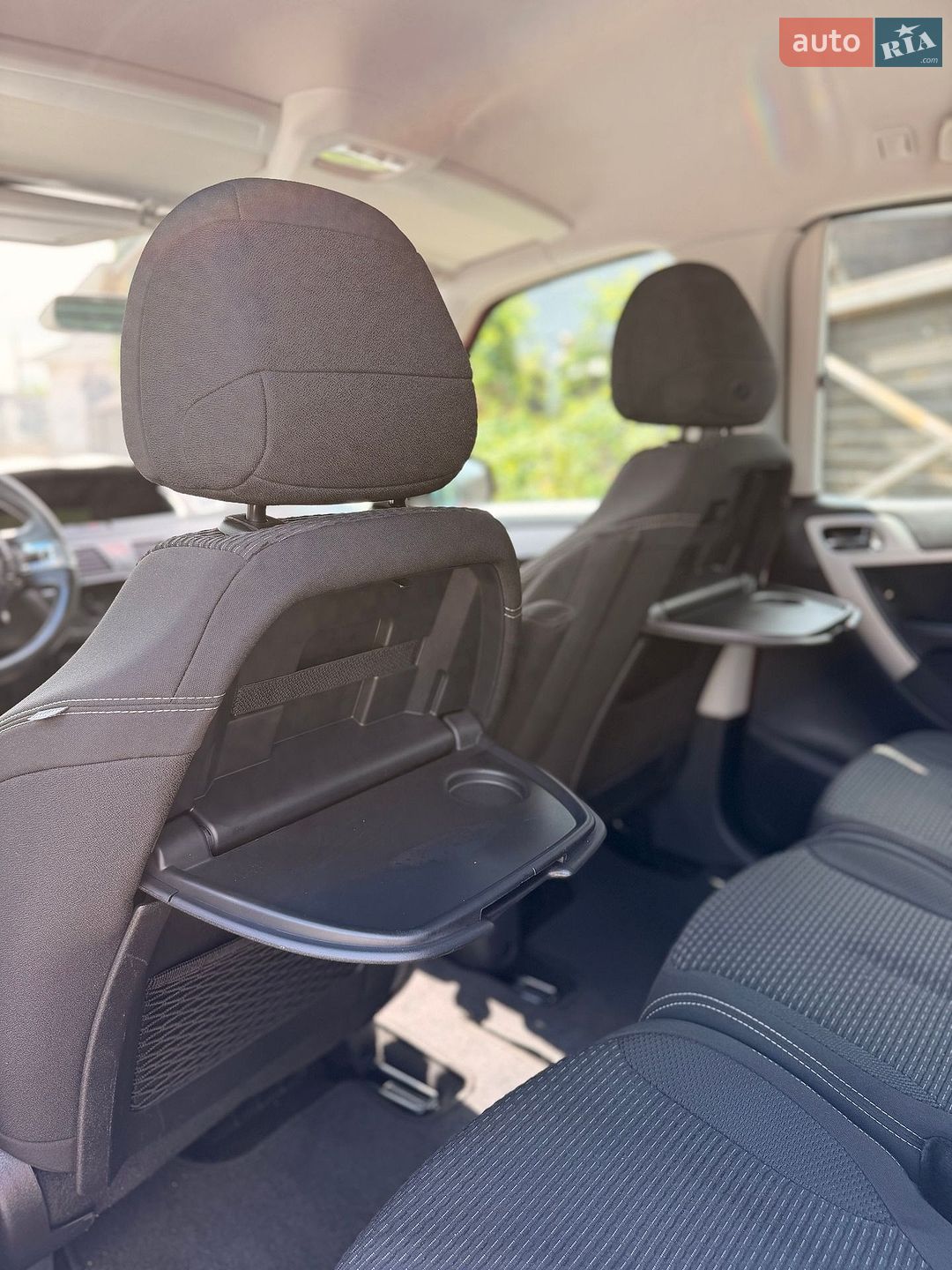 Citroen C4 Picasso 2011 VIN VF7UD5FS0BJ841591 фото оголошення 2 з 47