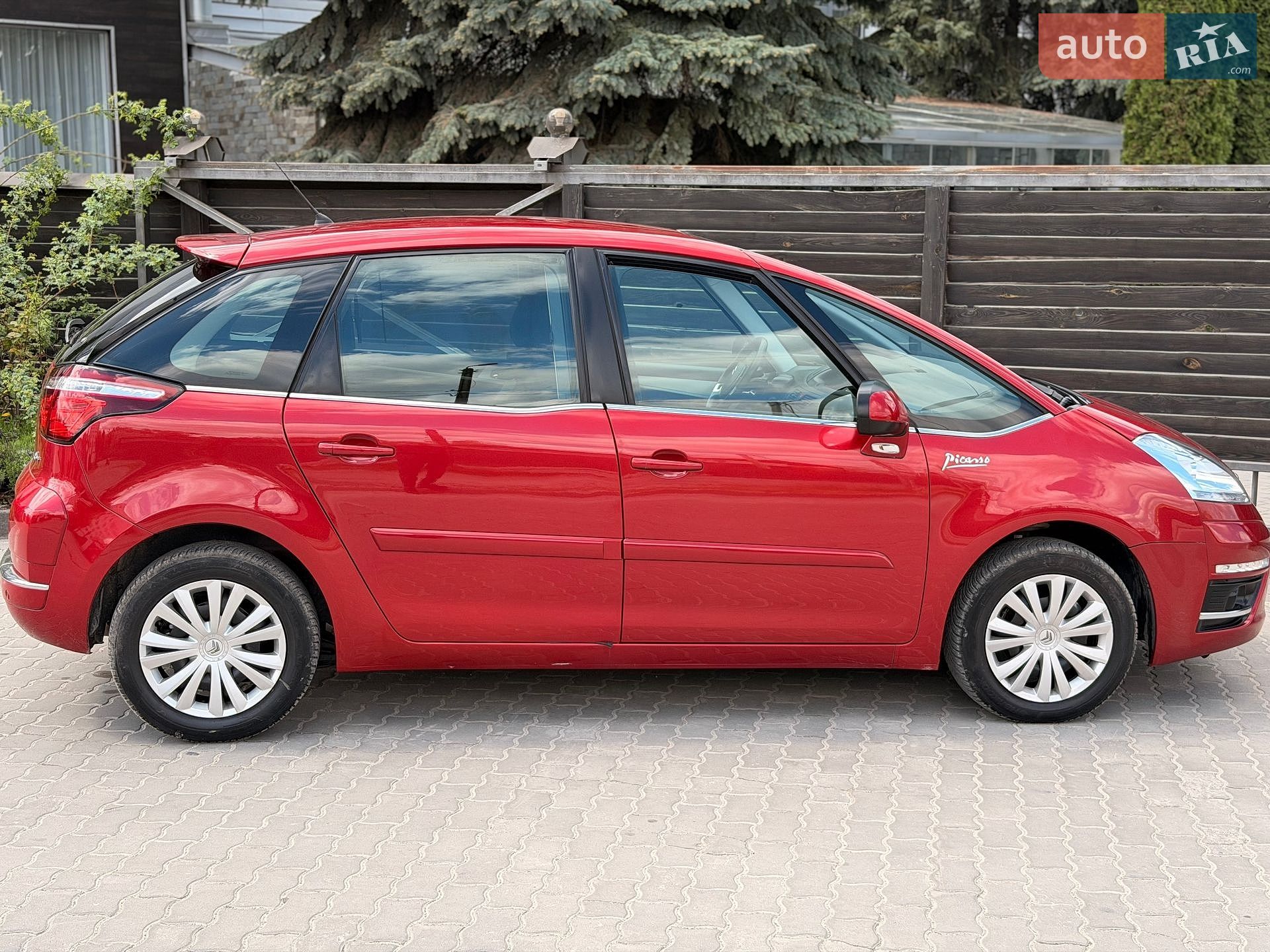 Citroen C4 Picasso 2011 VIN VF7UD5FS0BJ841591 фото оголошення 17 з 47