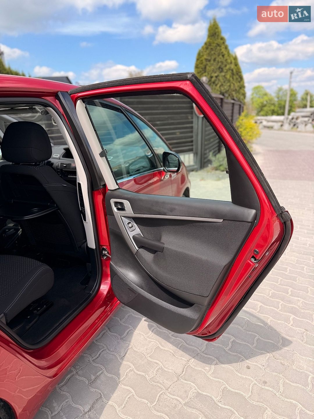 Citroen C4 Picasso 2011 VIN VF7UD5FS0BJ841591 фото оголошення 26 з 47
