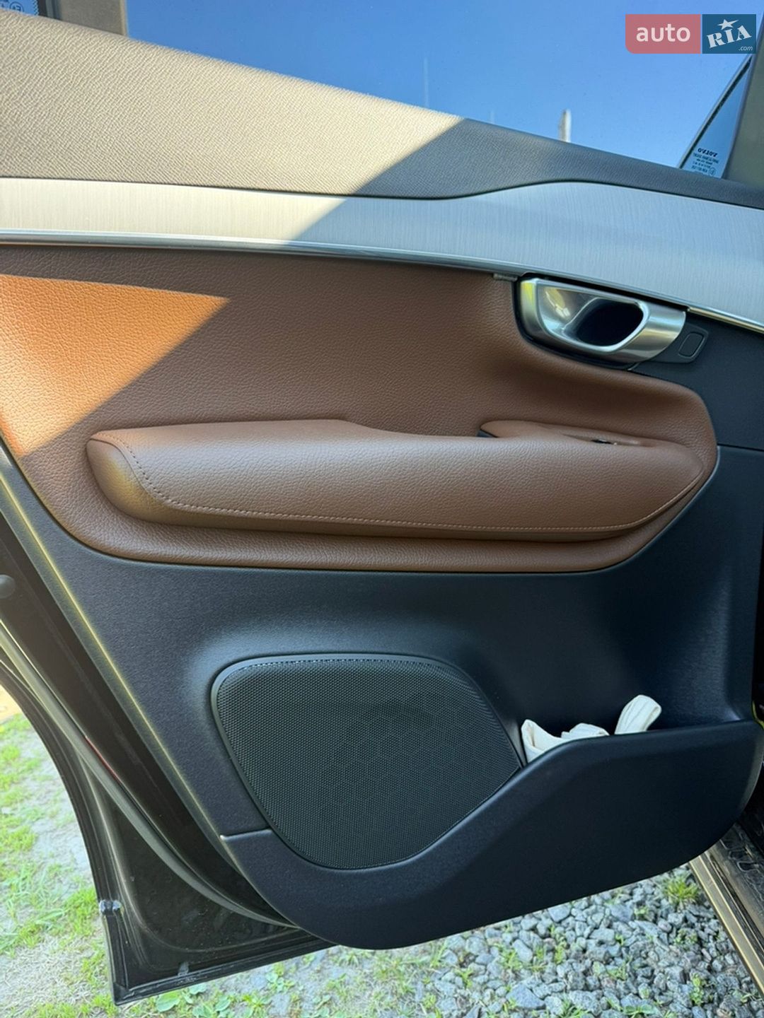 Volvo XC90 2019 VIN YV1LCK2UCL1551633 фото оголошення 12 з 19