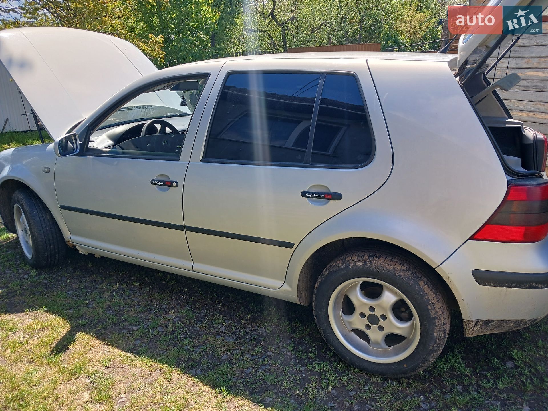 Volkswagen Golf 2000 VIN WVWZZZ1JZYD620940 фото оголошення 2 з 13