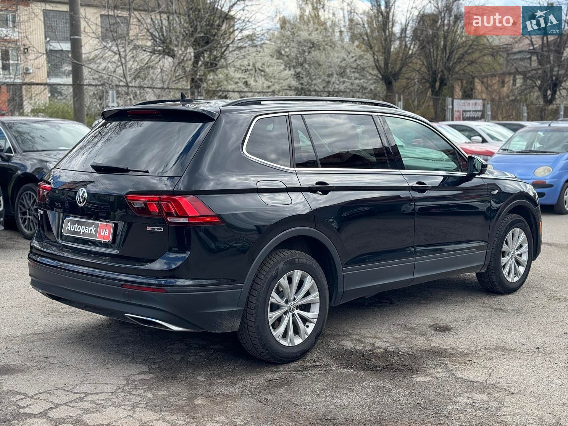 VOLKSWAGEN TIGUAN 2019 VIN 3VV2B7AX4KM146023 фото оголошення 6 з 35