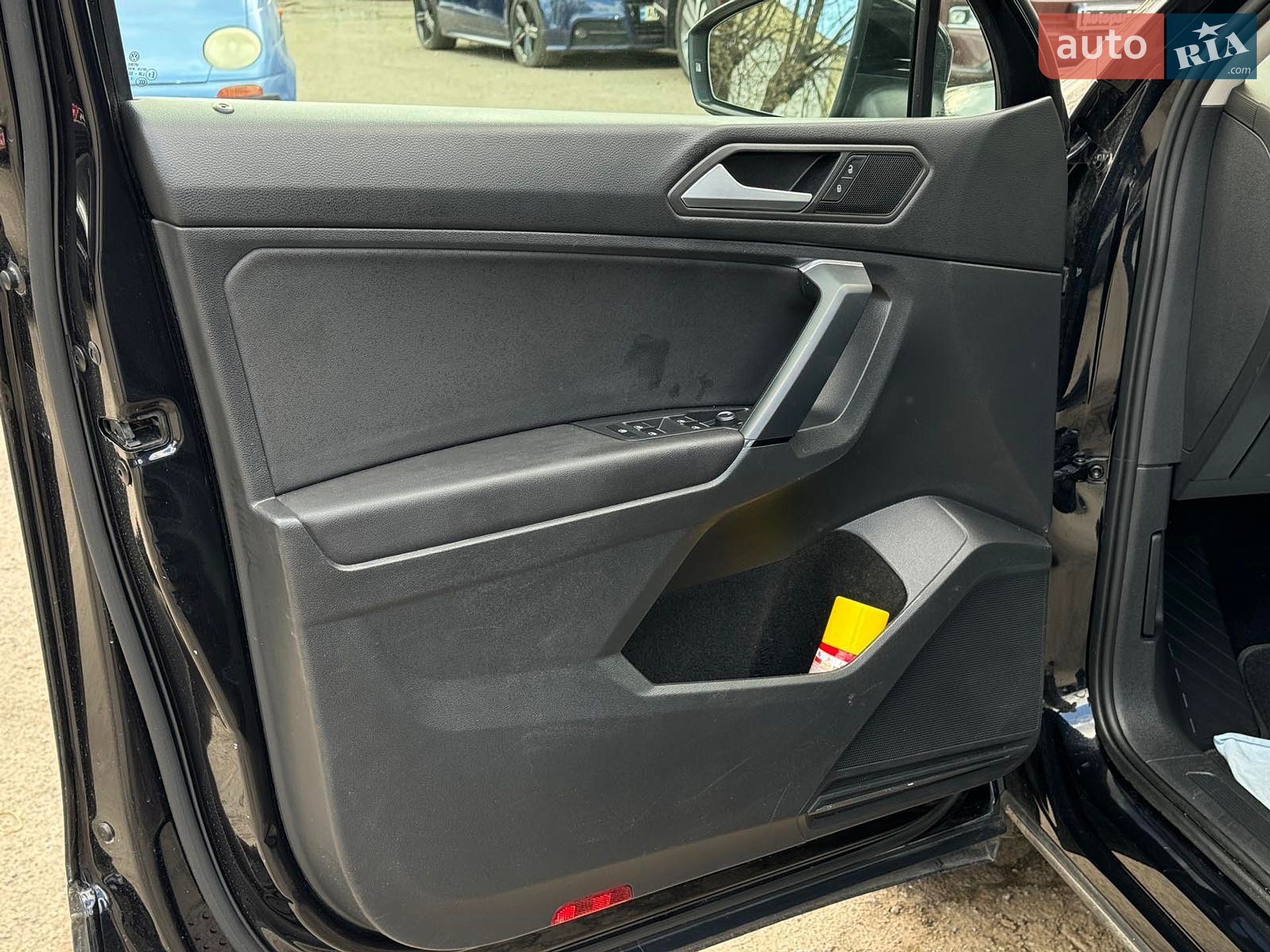 VOLKSWAGEN TIGUAN 2019 VIN 3VV2B7AX4KM146023 фото оголошення 15 з 35