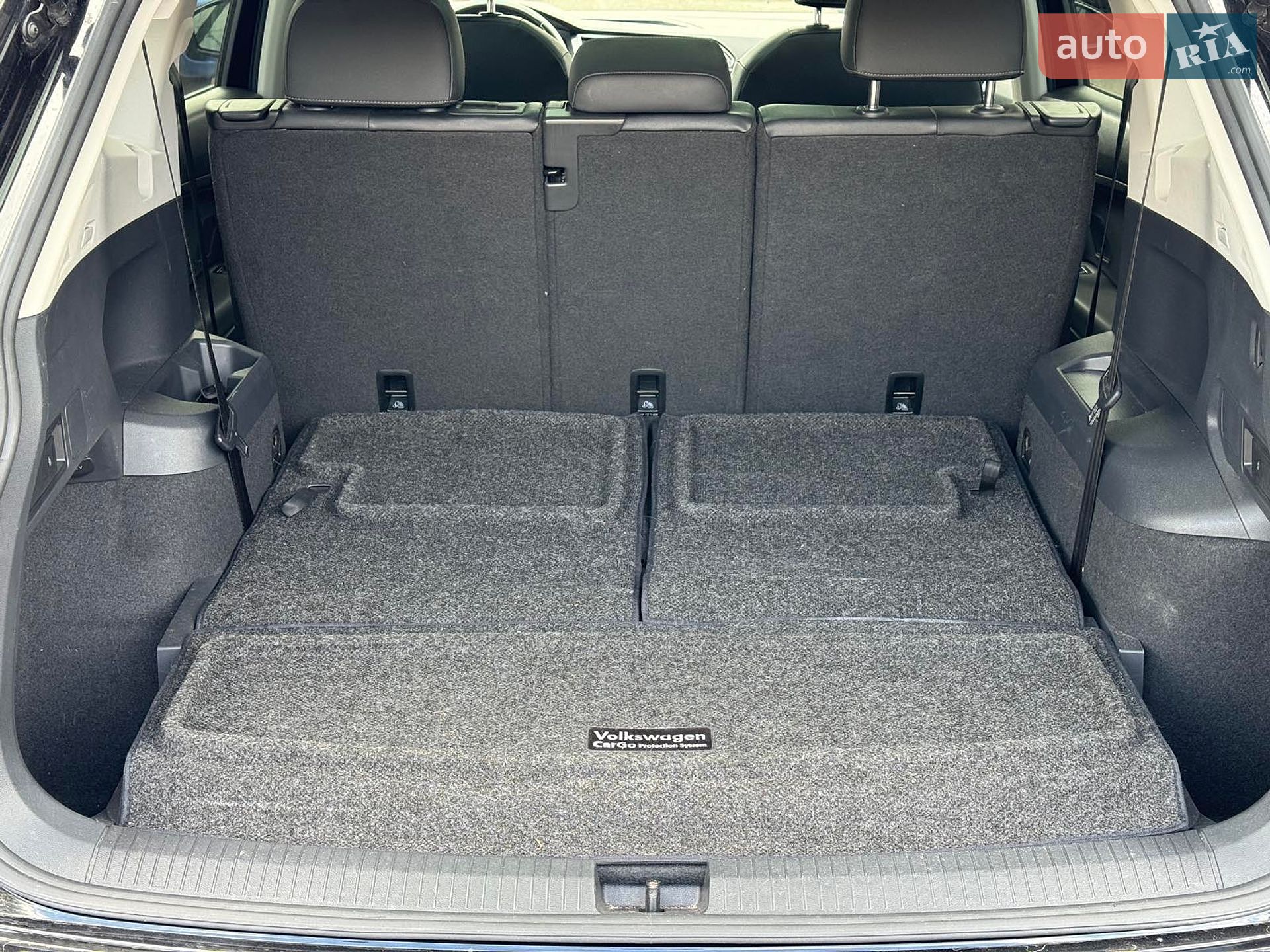 VOLKSWAGEN TIGUAN 2019 VIN 3VV2B7AX4KM146023 фото оголошення 21 з 35