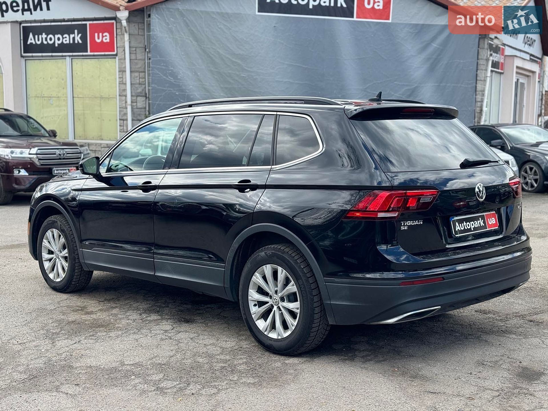 VOLKSWAGEN TIGUAN 2019 VIN 3VV2B7AX4KM146023 фото оголошення 27 з 35