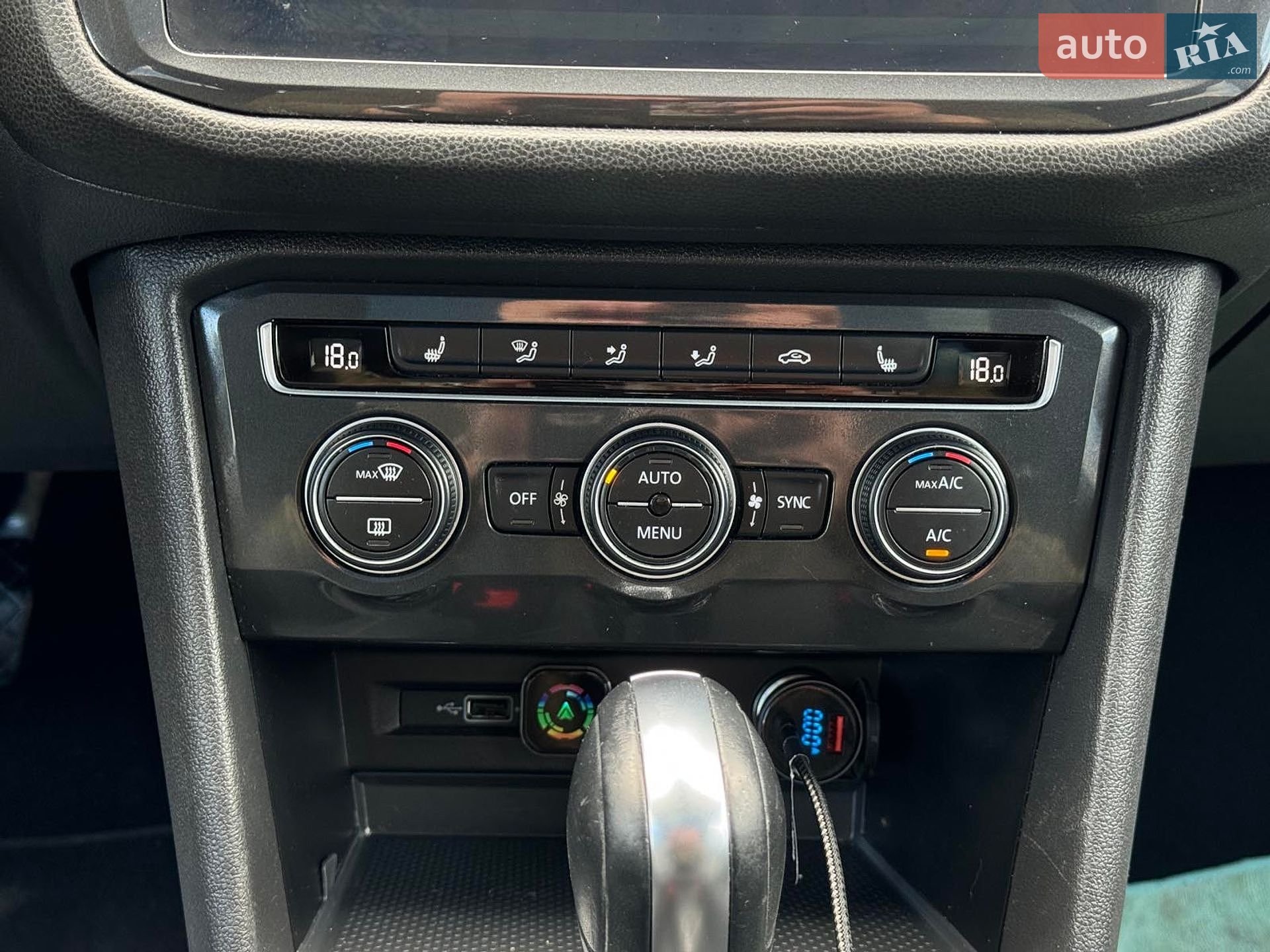 VOLKSWAGEN TIGUAN 2019 VIN 3VV2B7AX4KM146023 фото оголошення 31 з 35