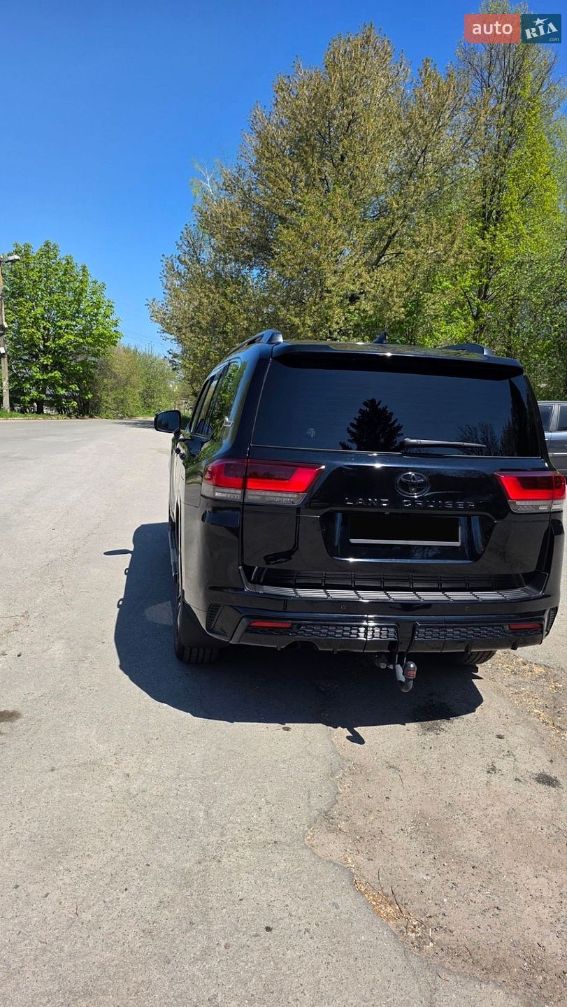 Toyota Land Cruiser 2021 VIN JTMAAABJ504002932 фото оголошення 2 з 8