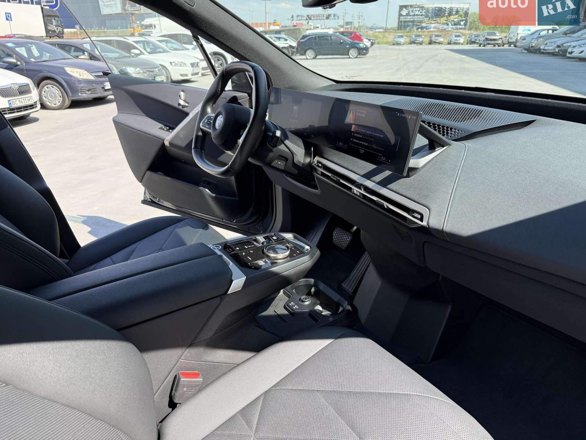BMW iX 2022 VIN WBY11CF080CM04364 фото оголошення 35 з 45