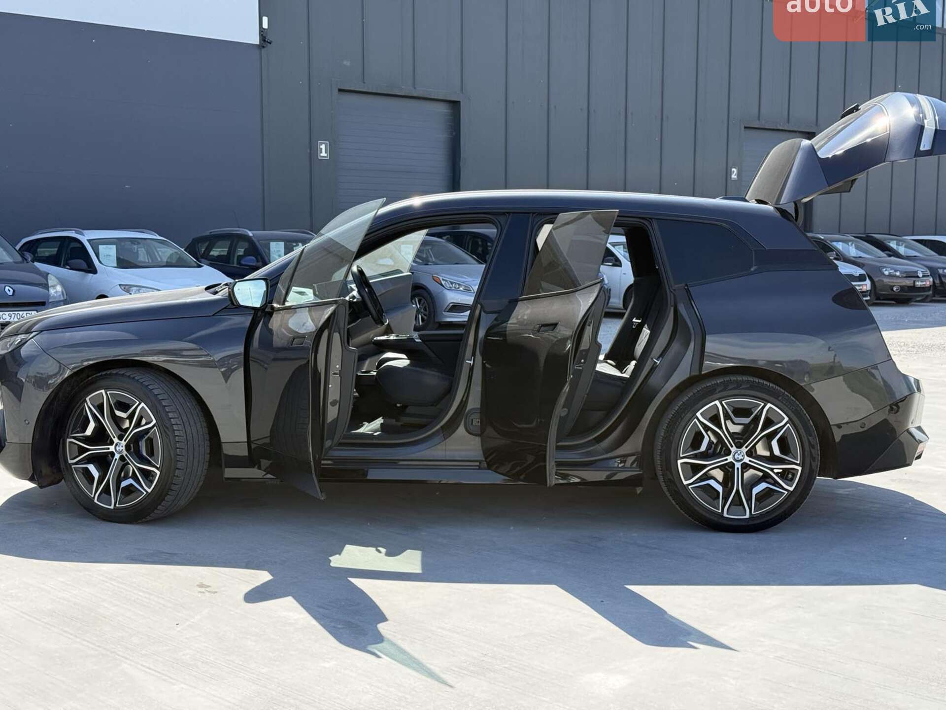 BMW iX 2022 VIN WBY11CF080CM04364 фото оголошення 30 з 45