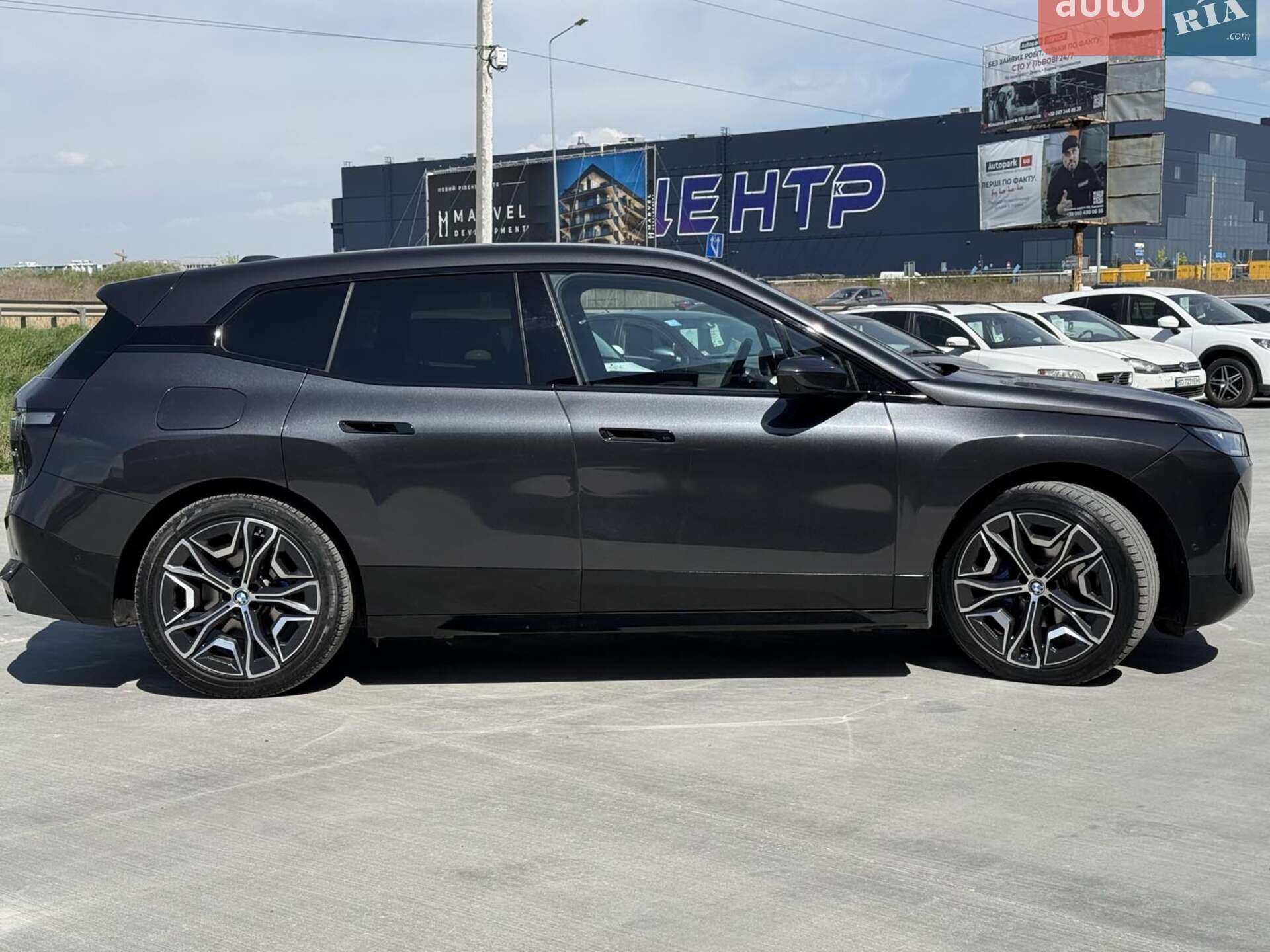 BMW iX 2022 VIN WBY11CF080CM04364 фото оголошення 3 з 45