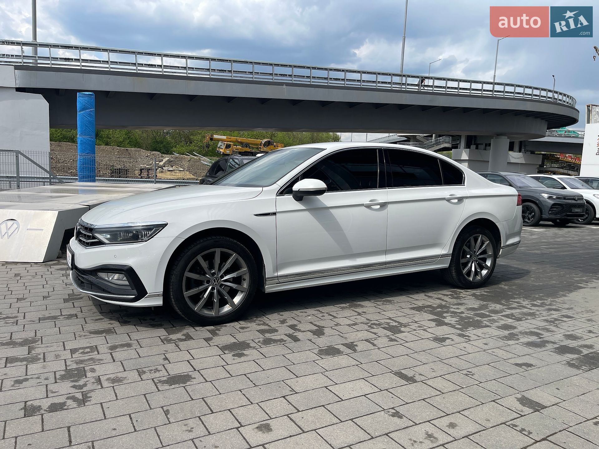 Volkswagen Passat 2021 VIN WVWZZZ3CZME128520 фото оголошення 13 з 82