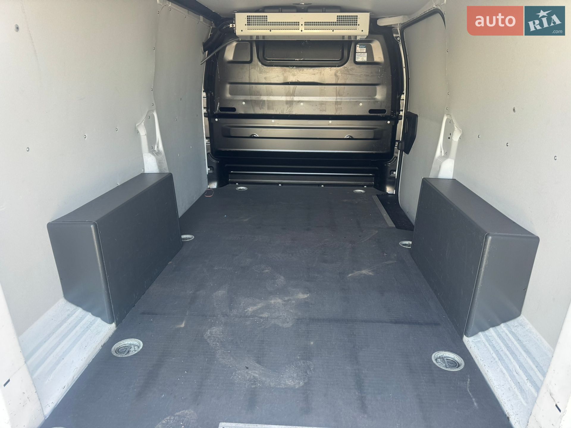 Opel Vivaro 2021 VIN VXEVFAHKKMZ065524 фото оголошення 2 з 24