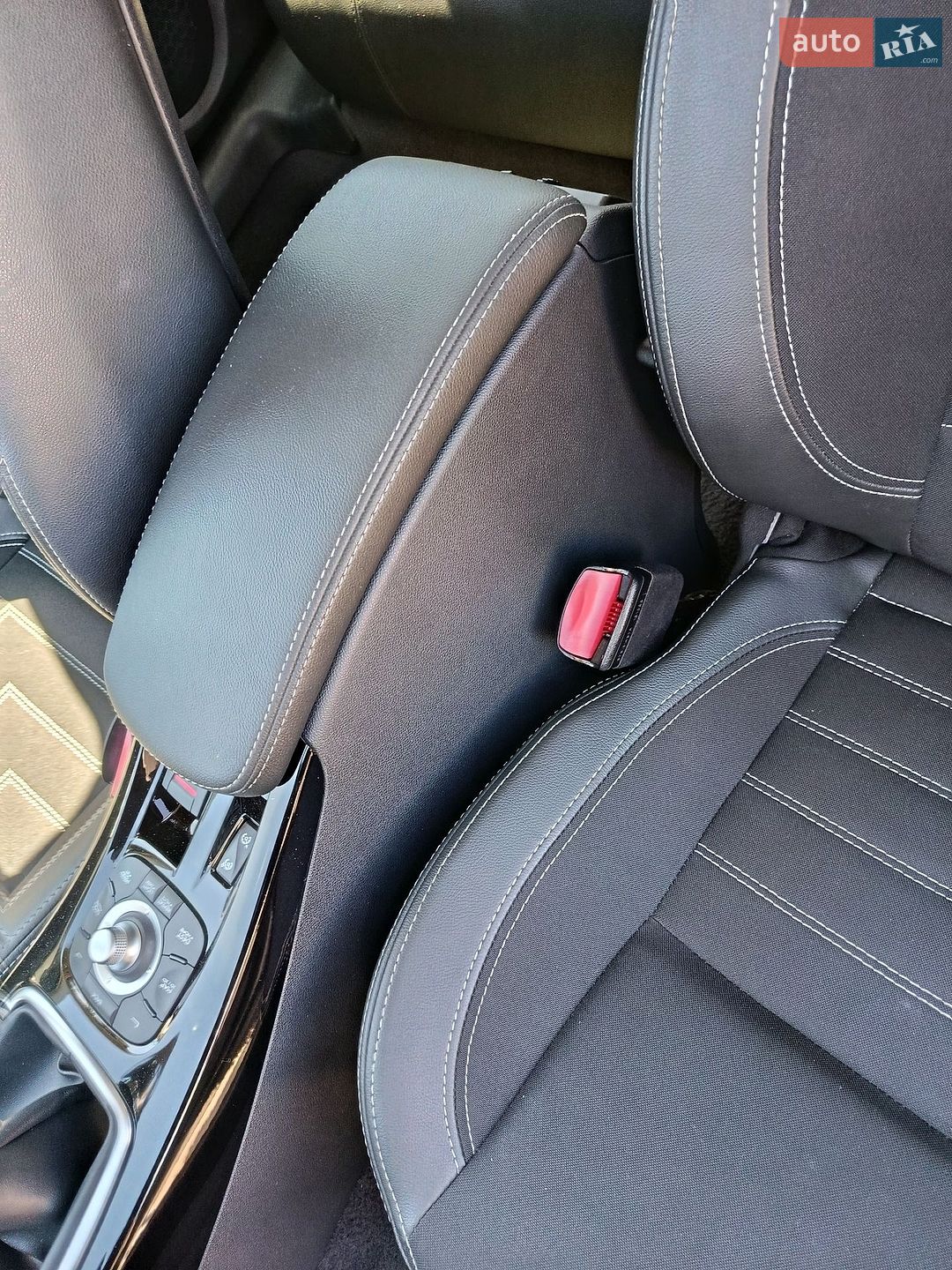 Renault Laguna 2013 VIN VF1BT1RG648230644 фото оголошення 28 з 36