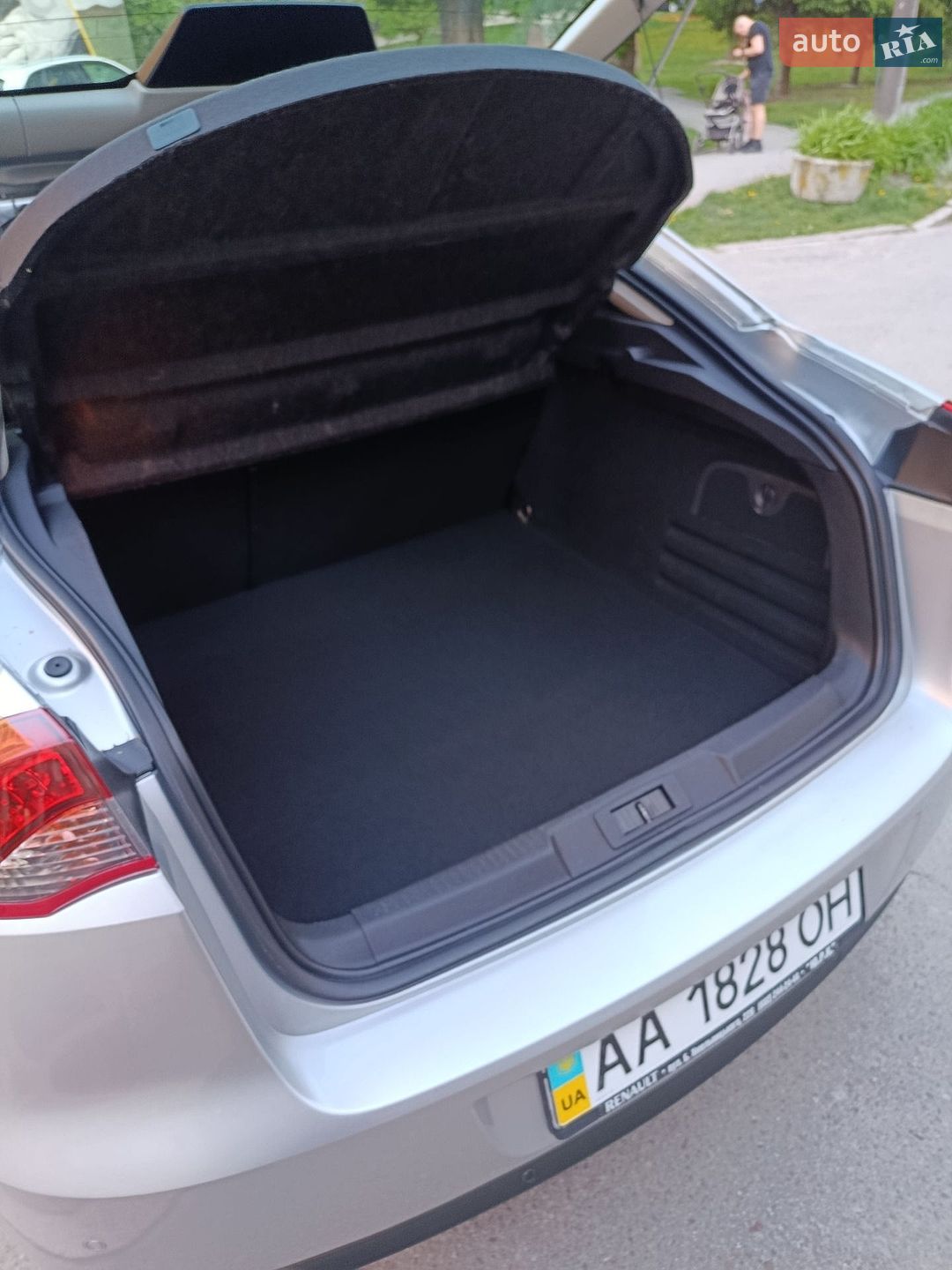 Renault Laguna 2013 VIN VF1BT1RG648230644 фото оголошення 31 з 36
