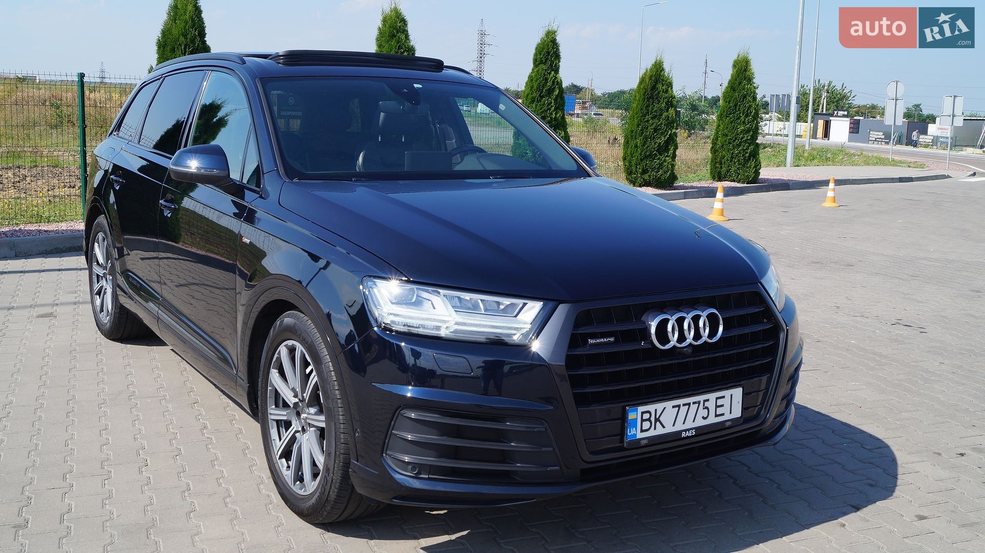 Audi Q7 2017 VIN WAUZZZ4M0HD054446 фото оголошення 21 з 38