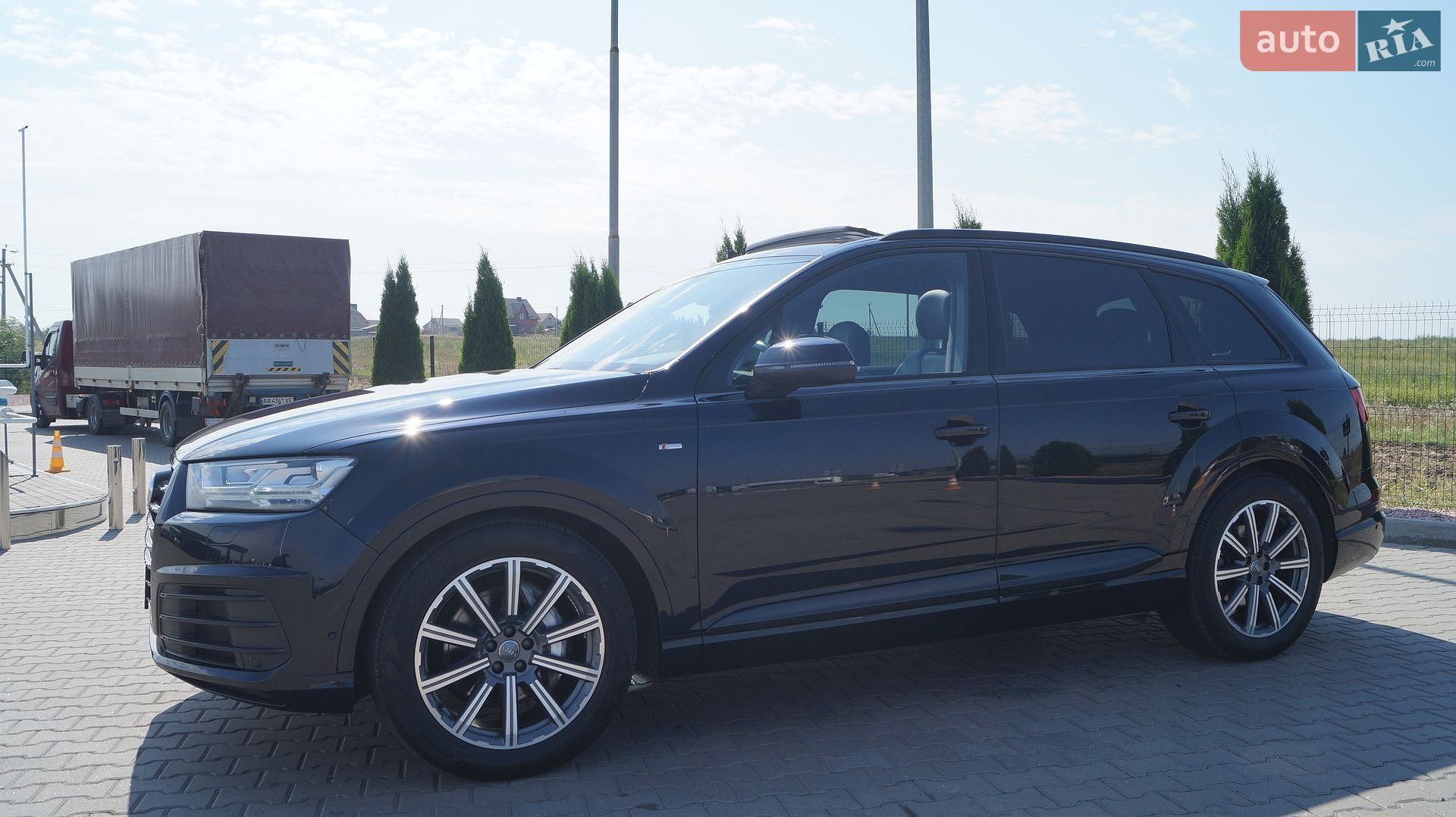 Audi Q7 2017 VIN WAUZZZ4M0HD054446 фото оголошення 28 з 38
