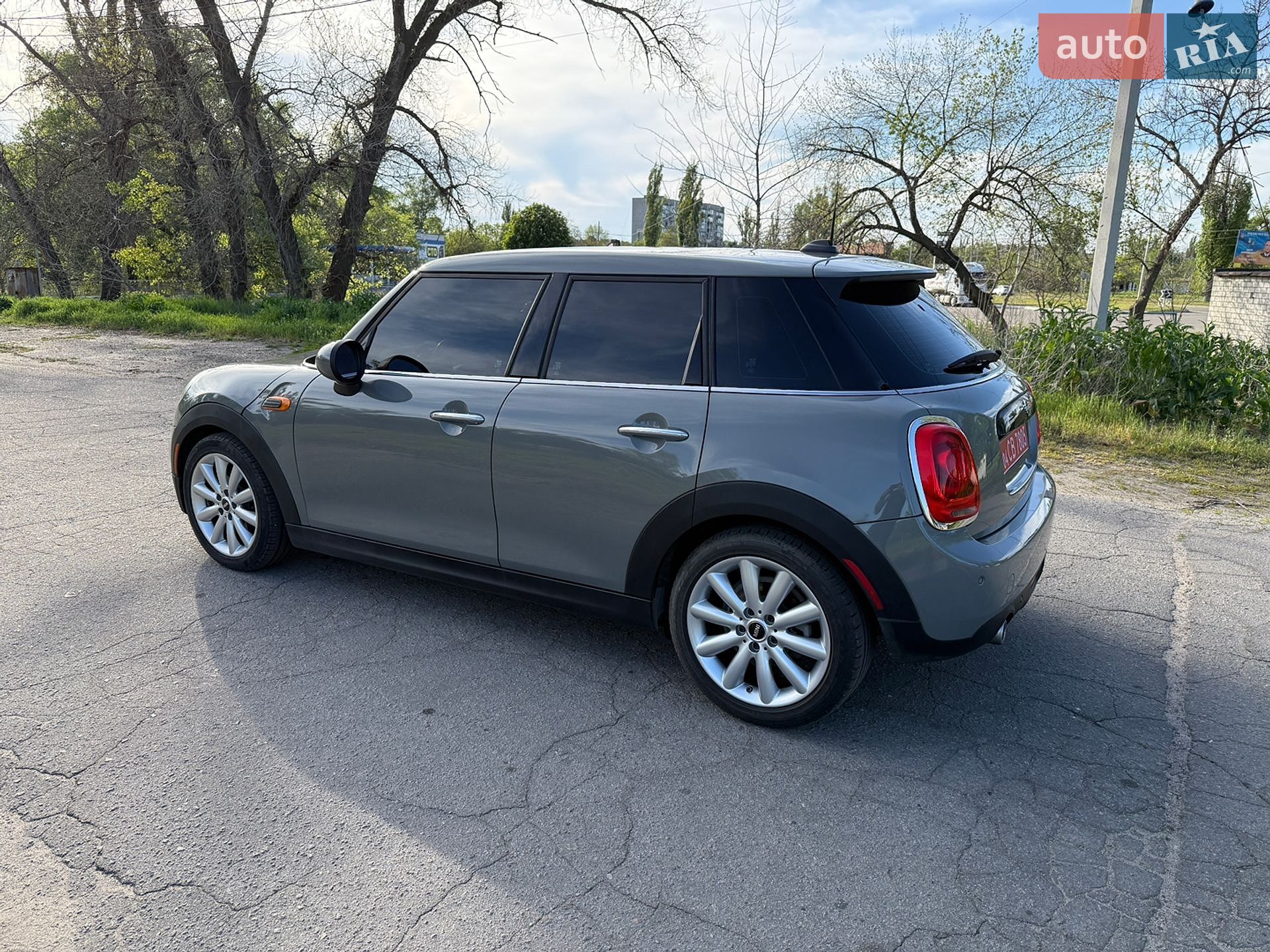 MINI Cooper 2019 VIN WMWXU1C5XK2J02989 фото оголошення 4 з 55