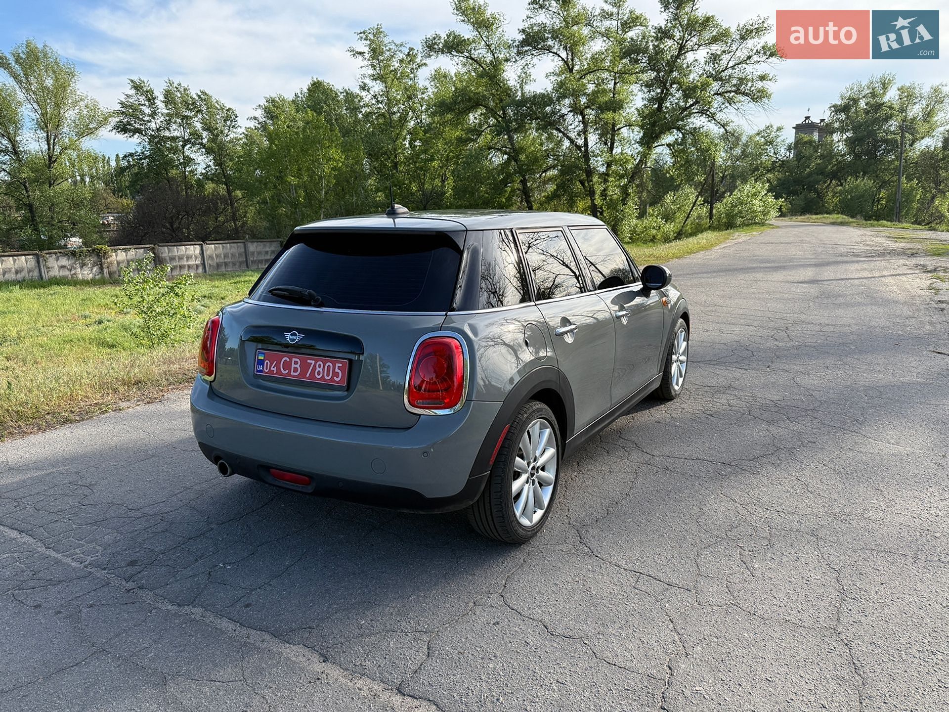MINI Cooper 2019 VIN WMWXU1C5XK2J02989 фото оголошення 9 з 55