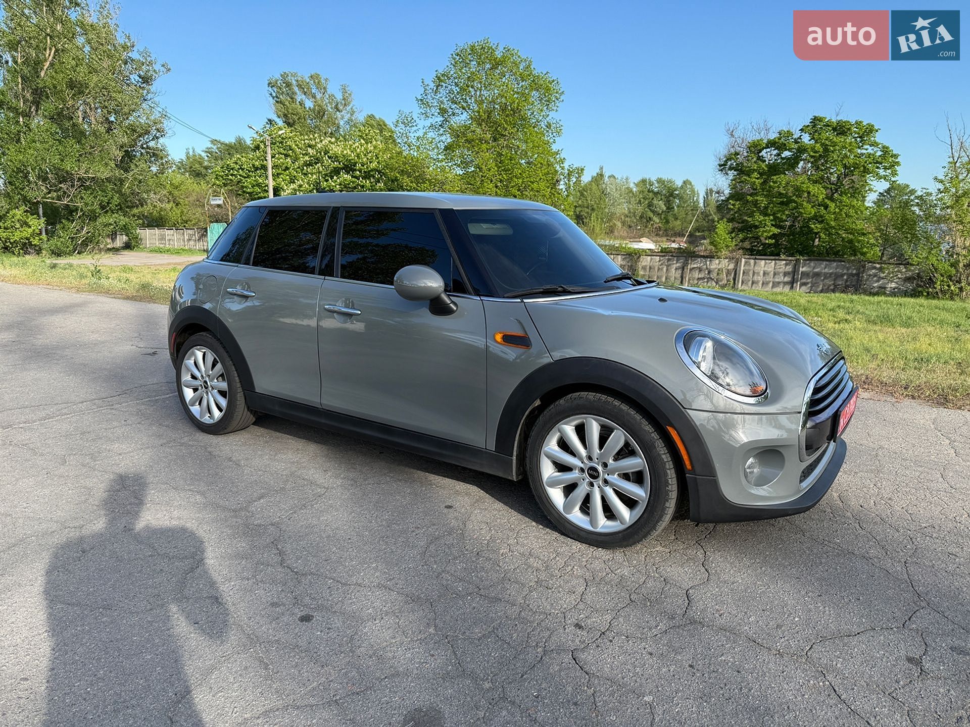 MINI Cooper 2019 VIN WMWXU1C5XK2J02989 фото оголошення 13 з 55