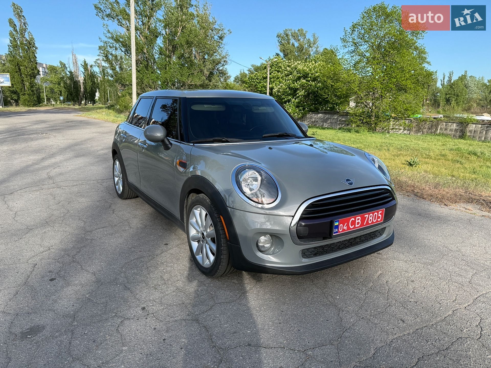 MINI Cooper 2019 VIN WMWXU1C5XK2J02989 фото оголошення 14 з 55