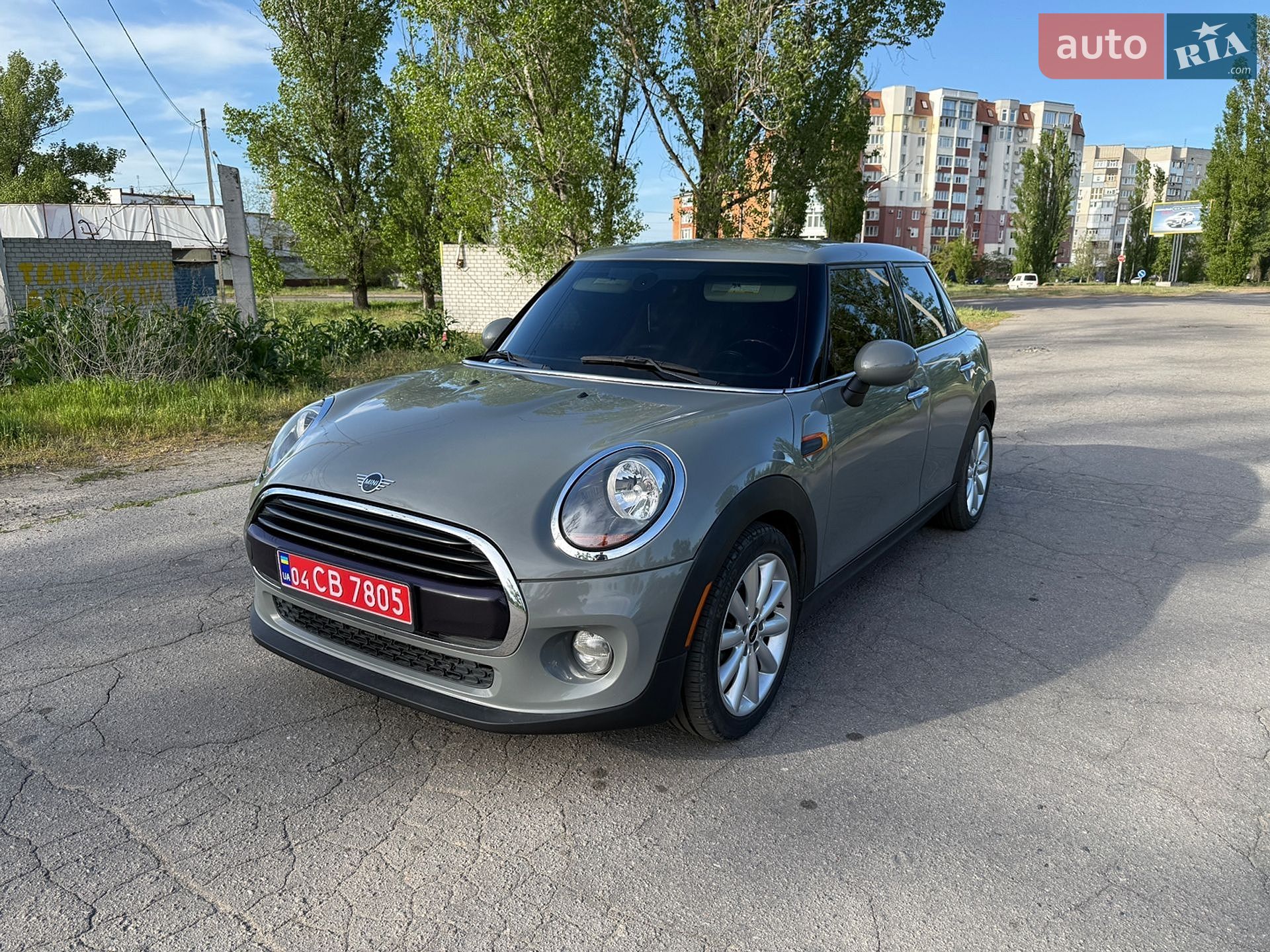 MINI Cooper 2019 VIN WMWXU1C5XK2J02989 фото оголошення 16 з 55
