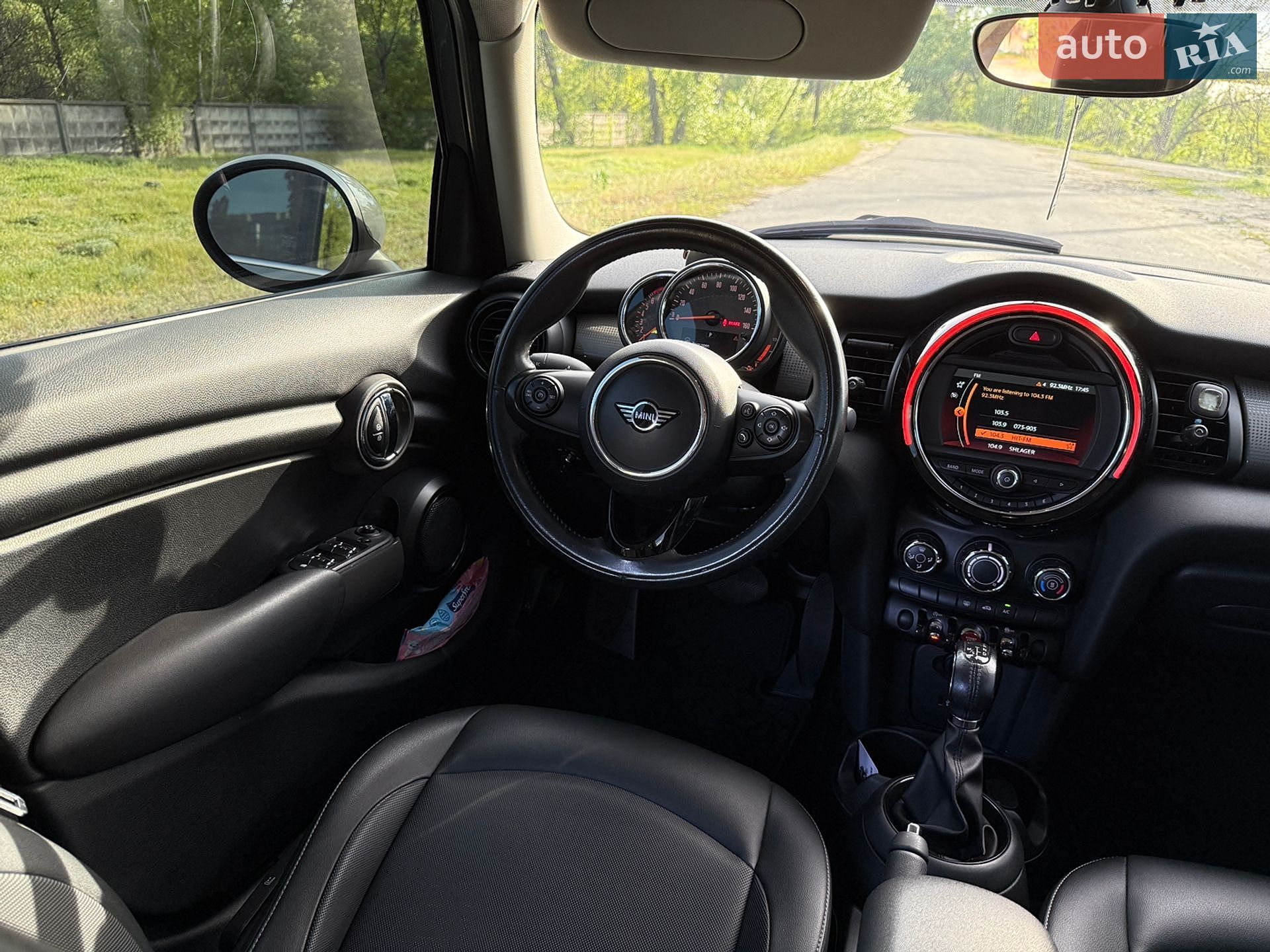 MINI Cooper 2019 VIN WMWXU1C5XK2J02989 фото оголошення 29 з 55