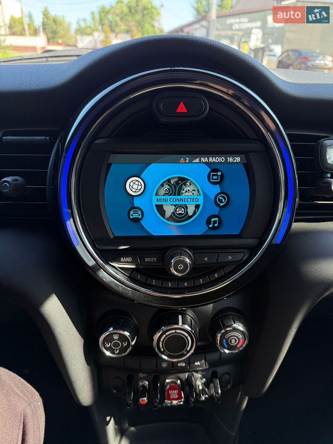 MINI Cooper 2019 VIN WMWXU1C5XK2J02989 фото оголошення 48 з 55